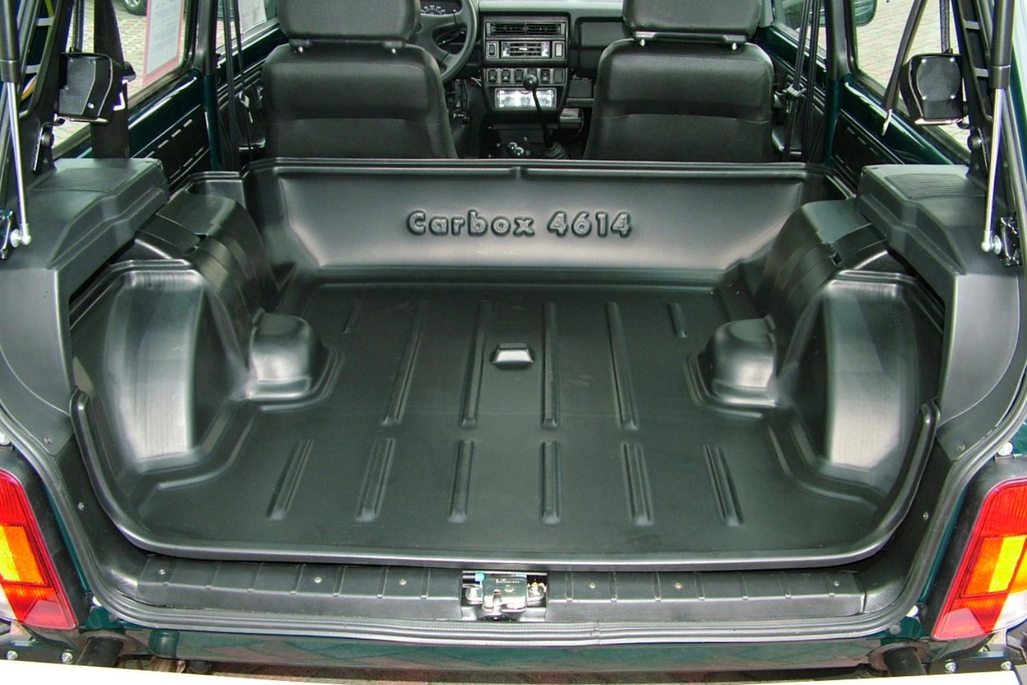 Kofferbakschaal Lada Niva 2010-2014 Carbox Classic hoogwandig