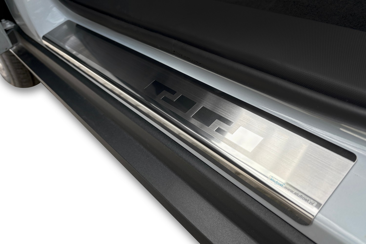 Door sill plates suitable for Leapmotor T03 2023-present 5-door hatchback stainless steel brushed (2)