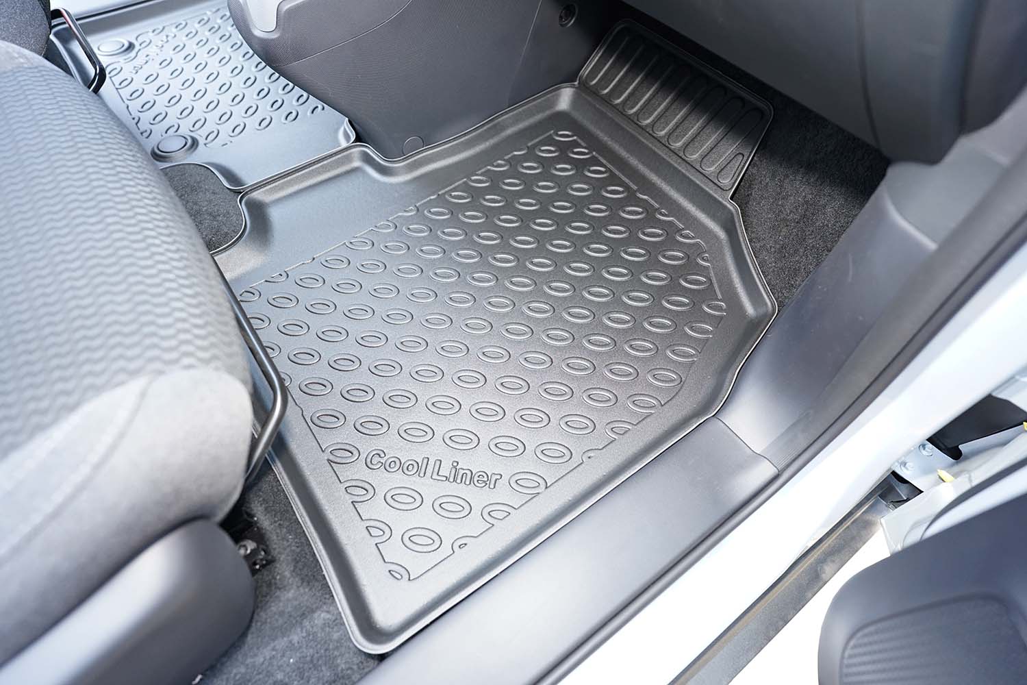 Car mats suitable for Leapmotor T03 2023-present 5-door hatchback Cool Liner PE/TPE rubber (LEA103FM-C) (5)