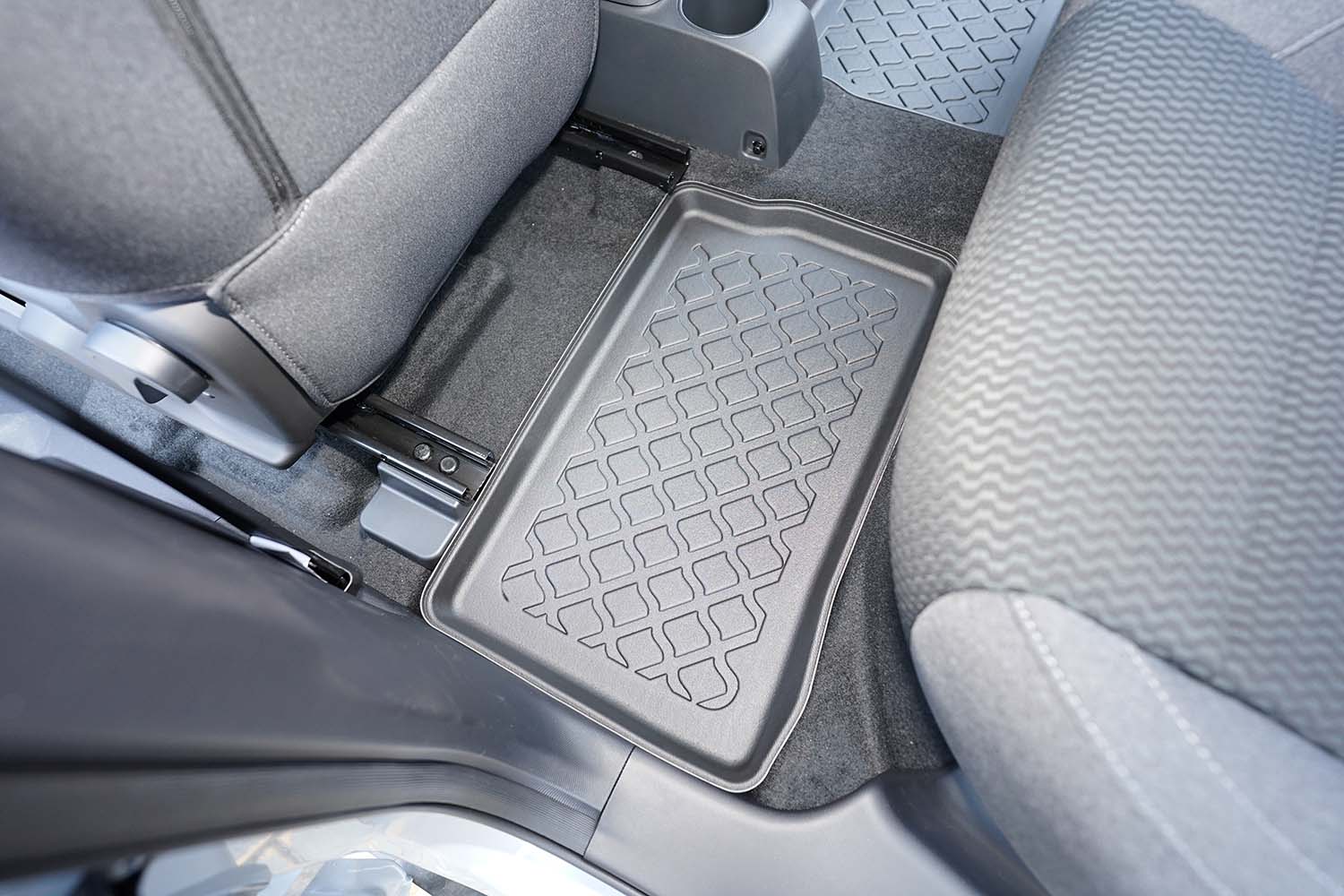 Car mats suitable for Leapmotor T03 2023-present 5-door hatchback Guardliner PE/TPE rubber (LEA103FM-G) (2)