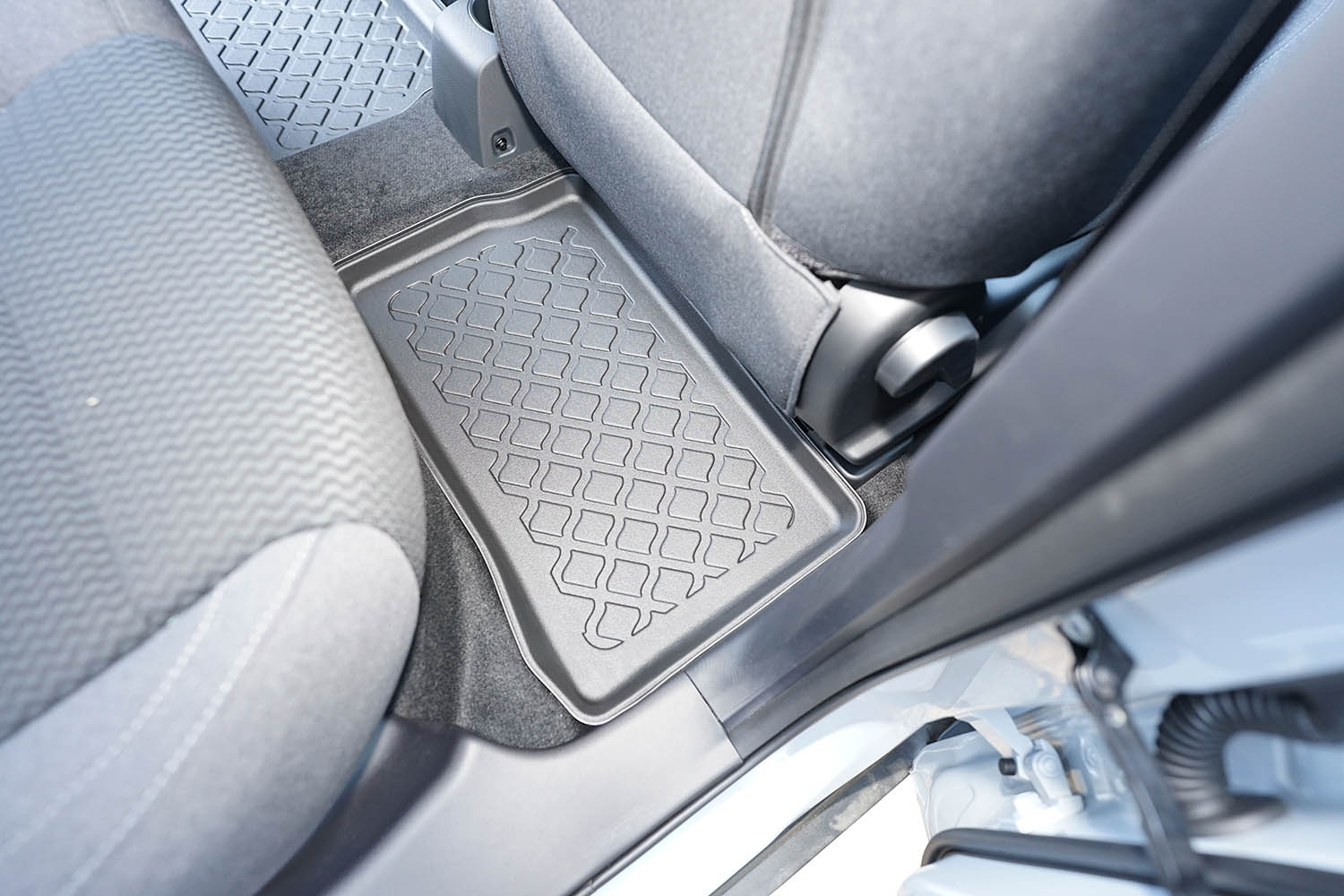 Car mats suitable for Leapmotor T03 2023-present 5-door hatchback Guardliner PE/TPE rubber (LEA103FM-G) (4)