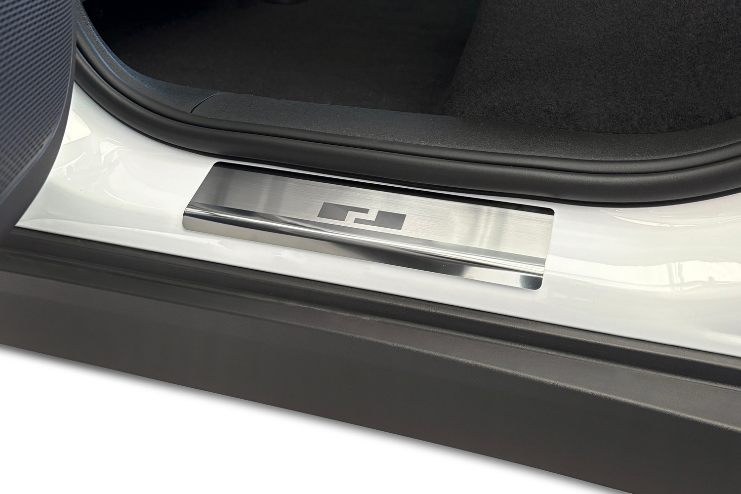 Door sill plates suitable for Leapmotor C10 2024-present stainless steel brushed (2) Door sill plates suitable for Leapmotor C10 2024-present stainless steel brushed (2)