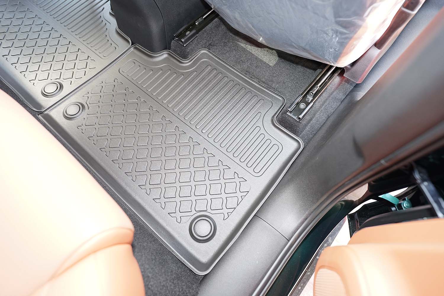 Car mats suitable for Leapmotor C10 2024-present Guardliner PE/TPE rubber (LEA1C1FM-G) (2) Car mats suitable for Leapmotor C10 2024-present Guardliner PE/TPE rubber (LEA1C1FM-G) (2)