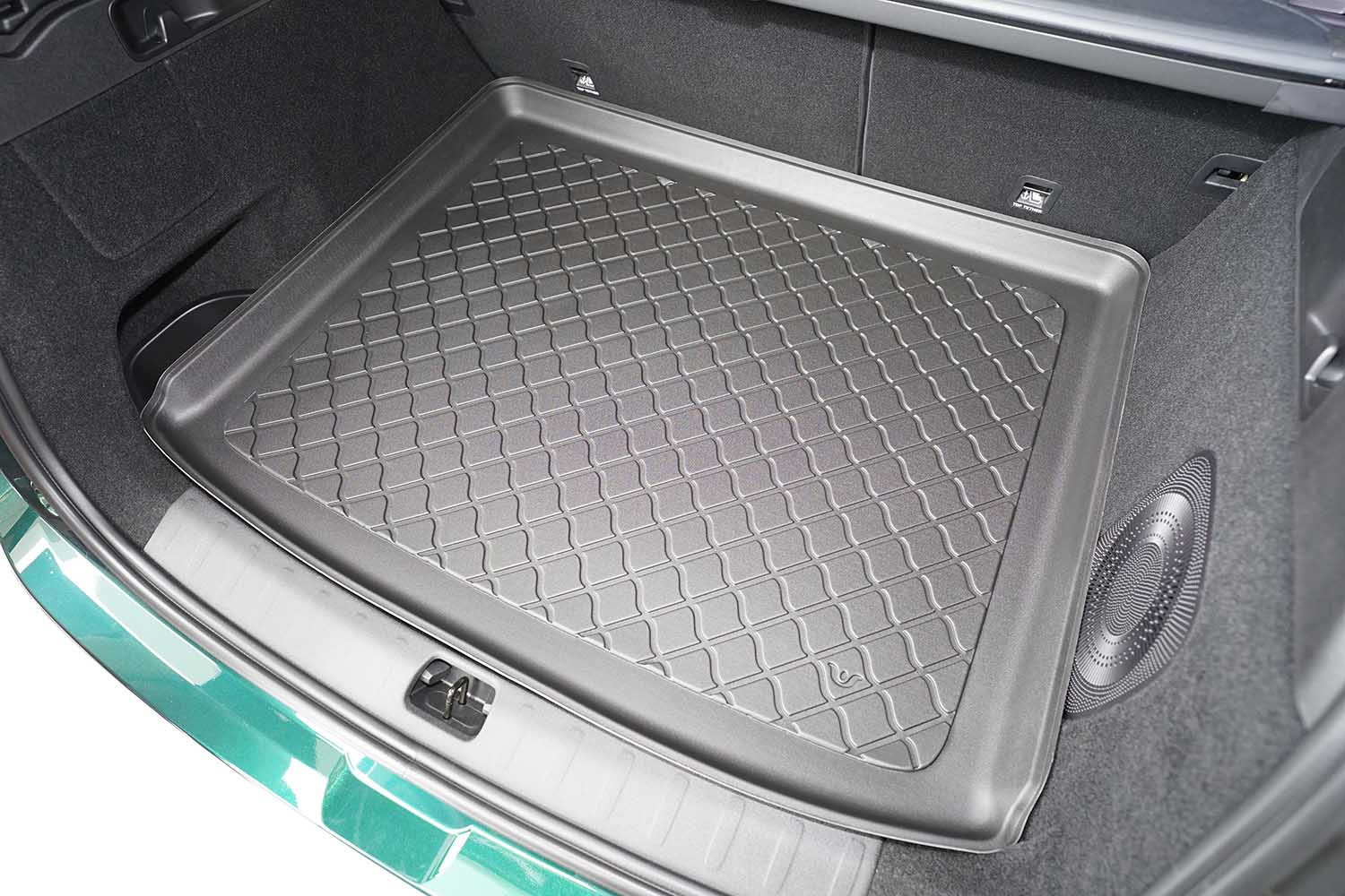 Boot mat suitable for Leapmotor C10 2024-present Guardliner anti slip PE/TPE rubber (LEA1C1TM-G) (5) Boot mat suitable for Leapmotor C10 2024-present Guardliner anti slip PE/TPE rubber (LEA1C1TM-G) (5)