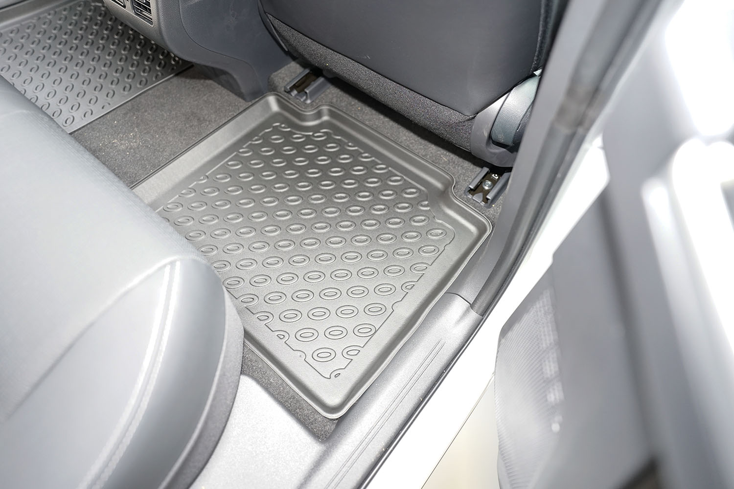 Car mats suitable for Lexus RZ 2022-present Cool Liner PE/TPE rubber (LEX1RZFM-C) (2)