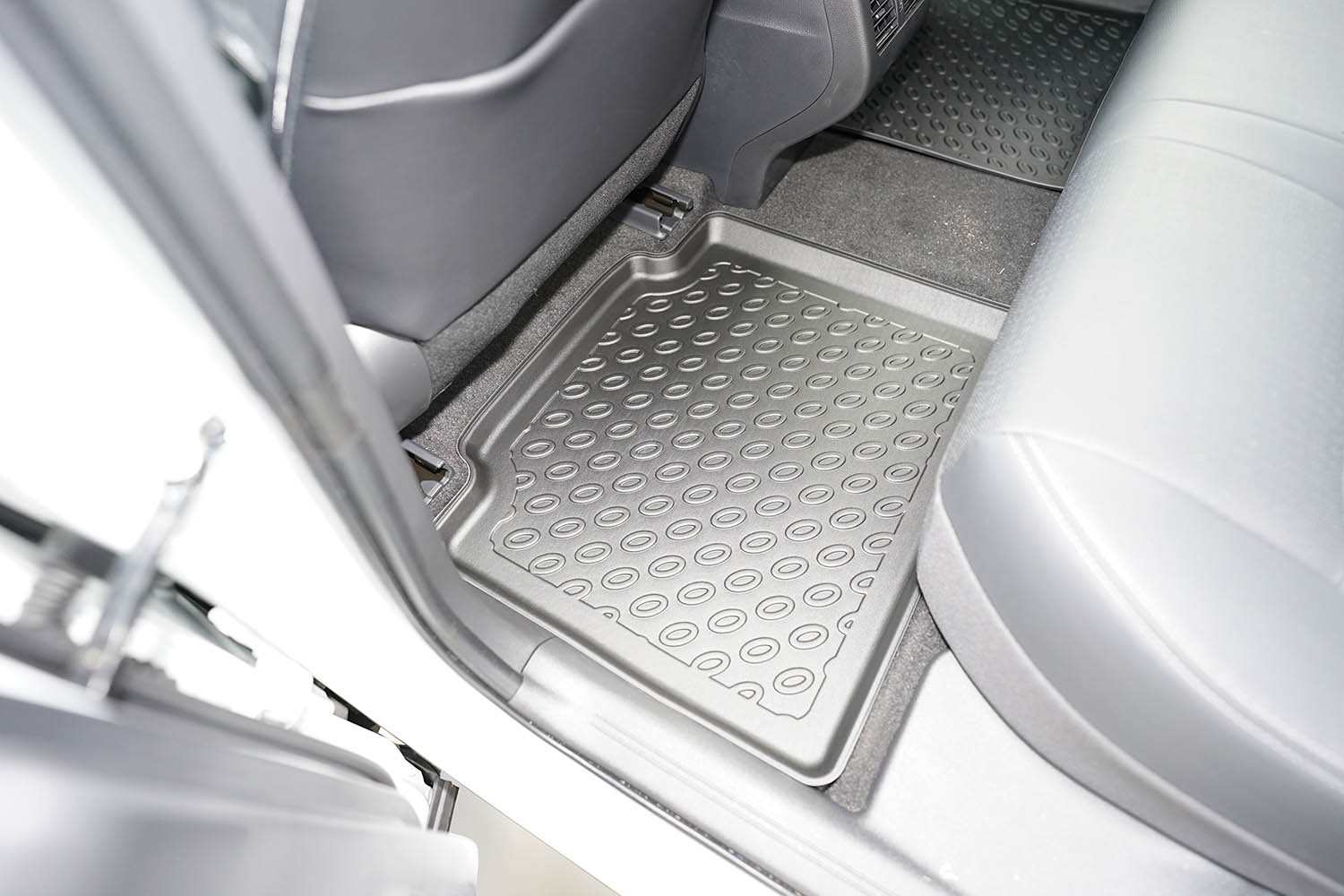 Car mats suitable for Lexus RZ 2022-present Cool Liner PE/TPE rubber (LEX1RZFM-C) (5)