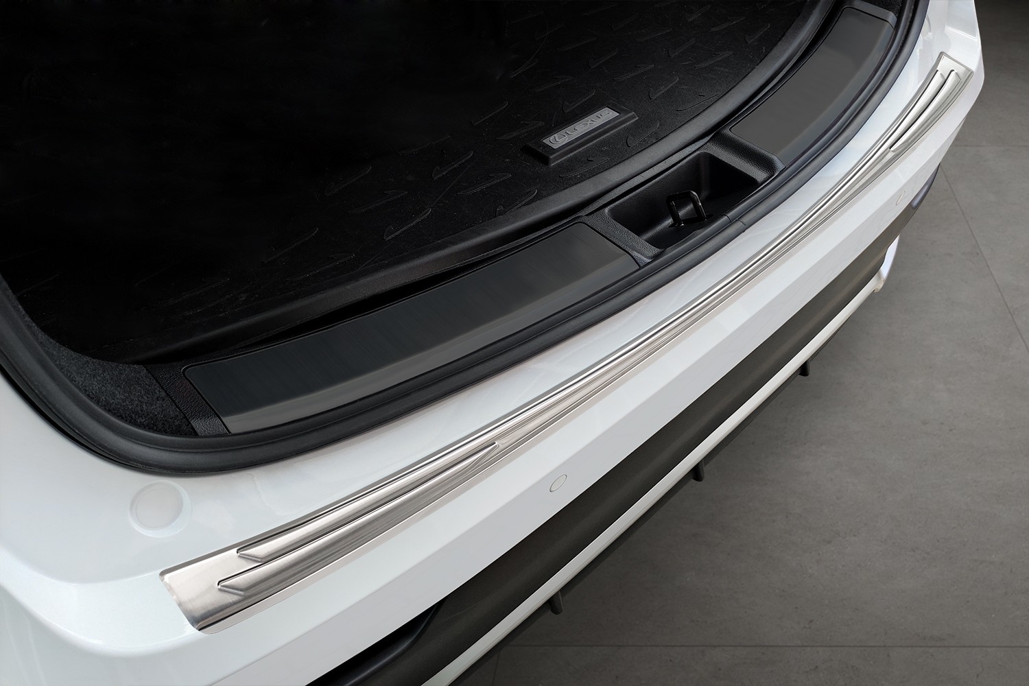 Rear bumper protector suitable for Lexus NX II (AZ20) 2021-present stainless steel brushed