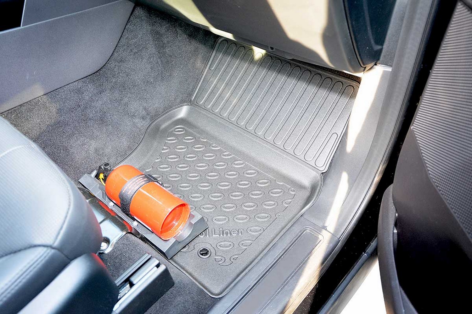 Car mats suitable for Land Rover Discovery 5 2017-present Cool Liner PE/TPE rubber (LRO1DIFM-C) (3)