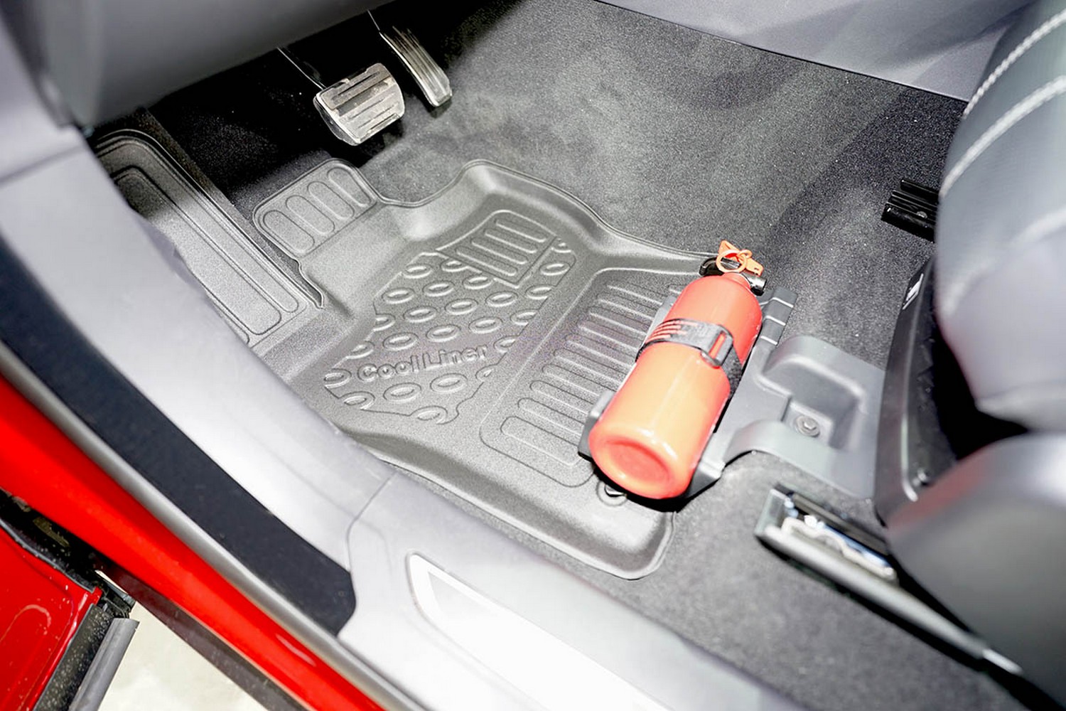 Car mats suitable for Range Rover Velar (L560) 2020-present Cool Liner PE/TPE rubber (LRO3VEFM-C) (2) Car mats suitable for Range Rover Velar (L560) 2020-present Cool Liner PE/TPE rubber (LRO3VEFM-C) (2)