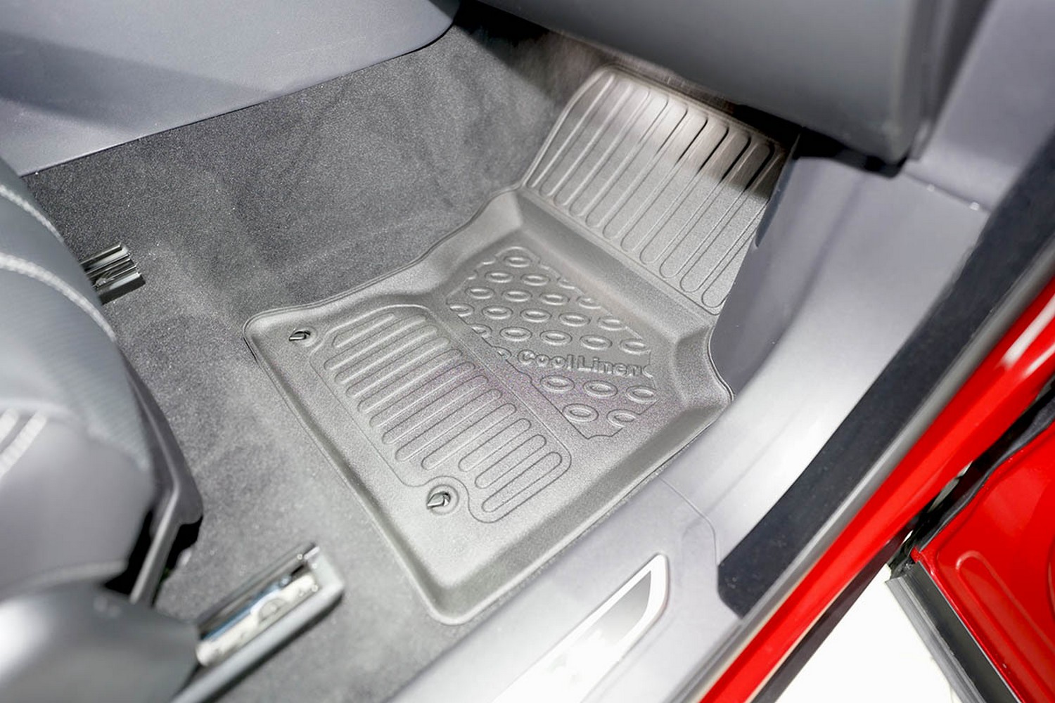 Car mats suitable for Range Rover Velar (L560) 2020-present Cool Liner PE/TPE rubber (LRO3VEFM-C) (3) Car mats suitable for Range Rover Velar (L560) 2020-present Cool Liner PE/TPE rubber (LRO3VEFM-C) (3)