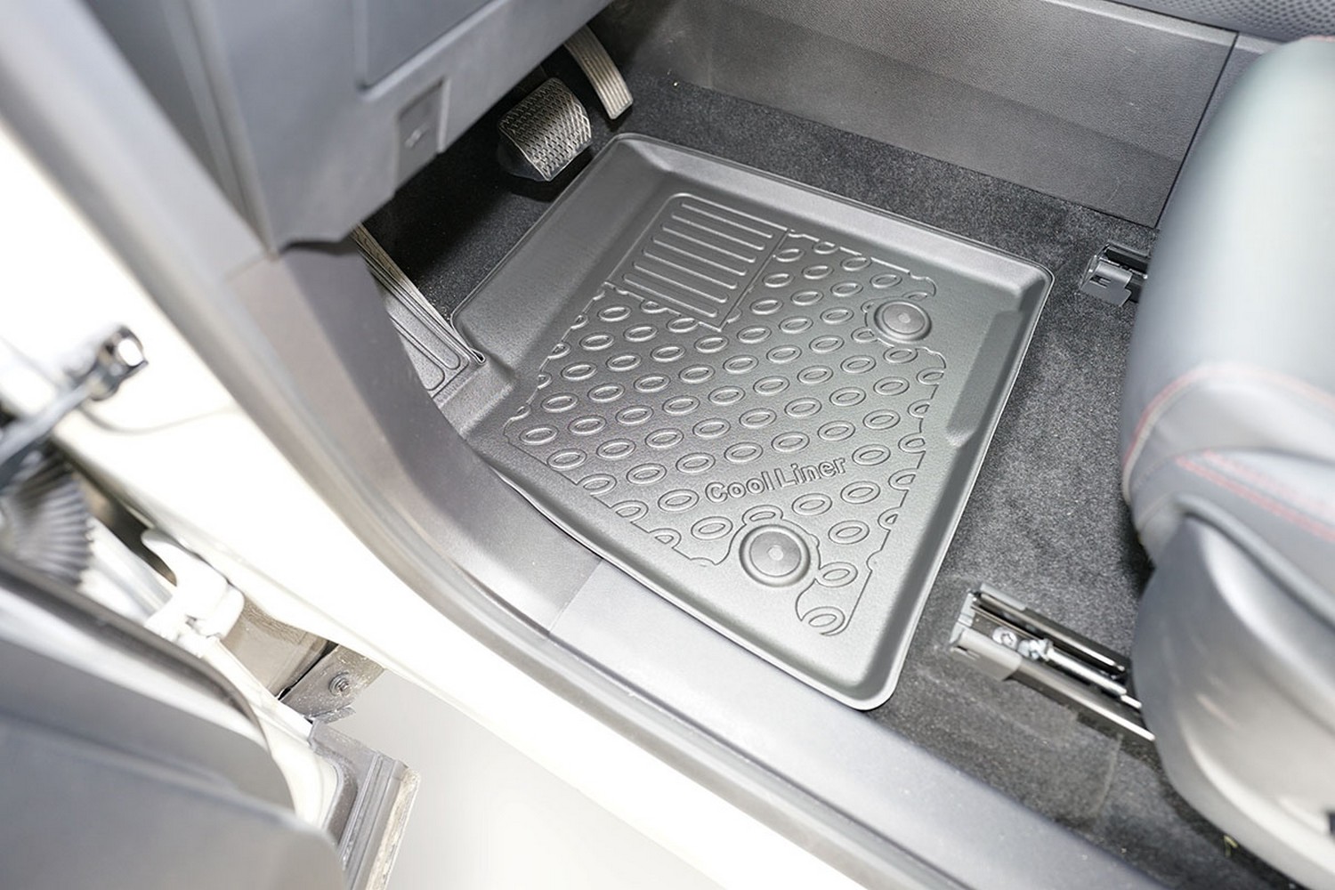 Car mats suitable for Maxus Euniq 6 (D60) 2023- Cool Liner PE/TPE rubber (MAX1EUFM-C) (2) Car mats suitable for Maxus Euniq 6 (D60) 2023- Cool Liner PE/TPE rubber (MAX1EUFM-C) (2)