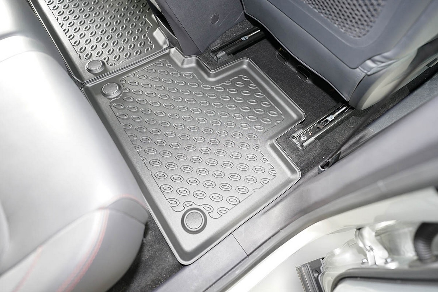 Car mats suitable for Maxus Euniq 6 (D60) 2023- Cool Liner PE/TPE rubber (MAX1EUFM-C) (5) Car mats suitable for Maxus Euniq 6 (D60) 2023- Cool Liner PE/TPE rubber (MAX1EUFM-C) (5)