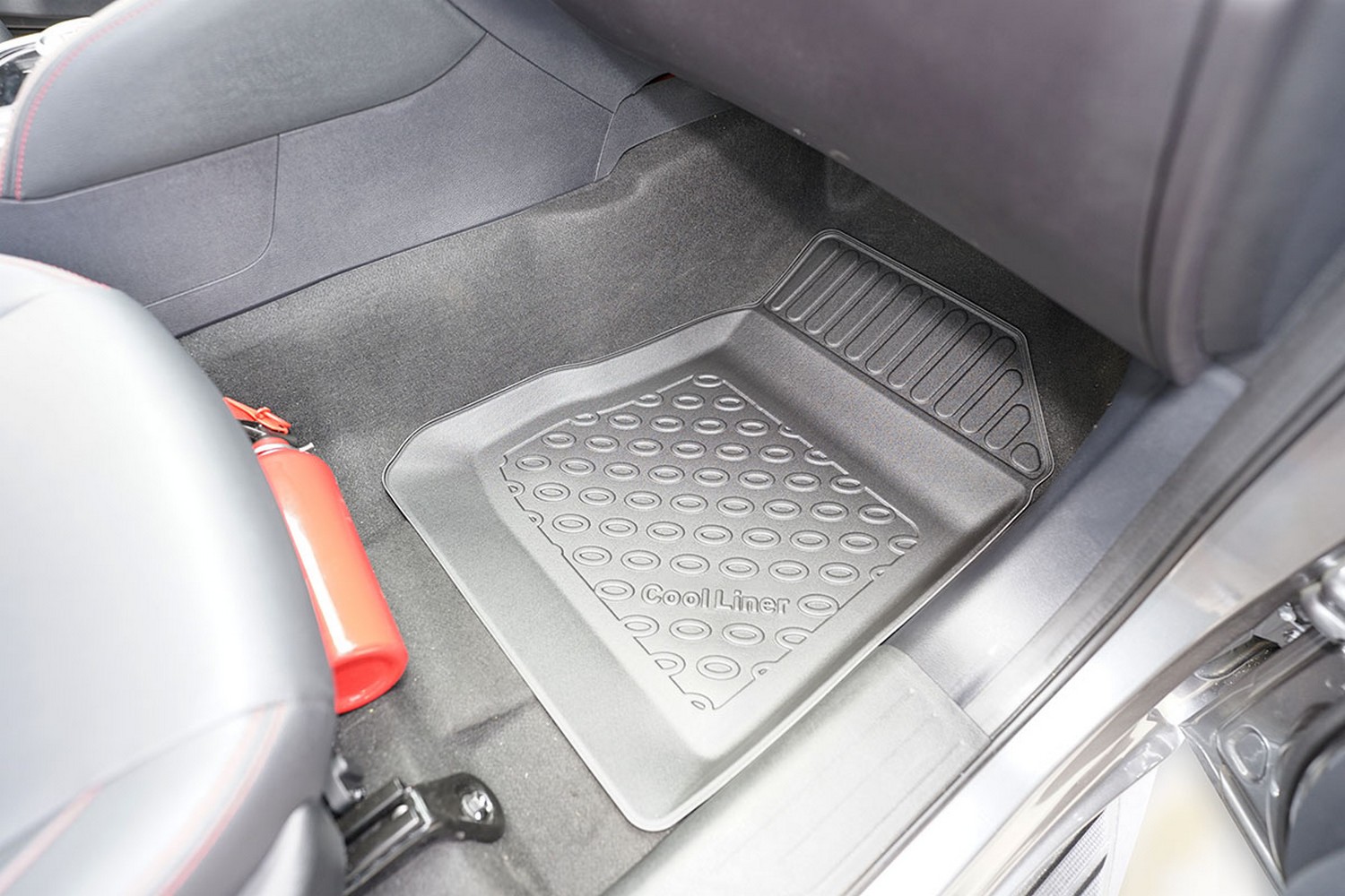 Car mats suitable for Maxus T90 2021-present pickup Cool Liner PE/TPE rubber (MAX1T9FM-C) (3) Car mats suitable for Maxus T90 2021-present pickup Cool Liner PE/TPE rubber (MAX1T9FM-C) (3)