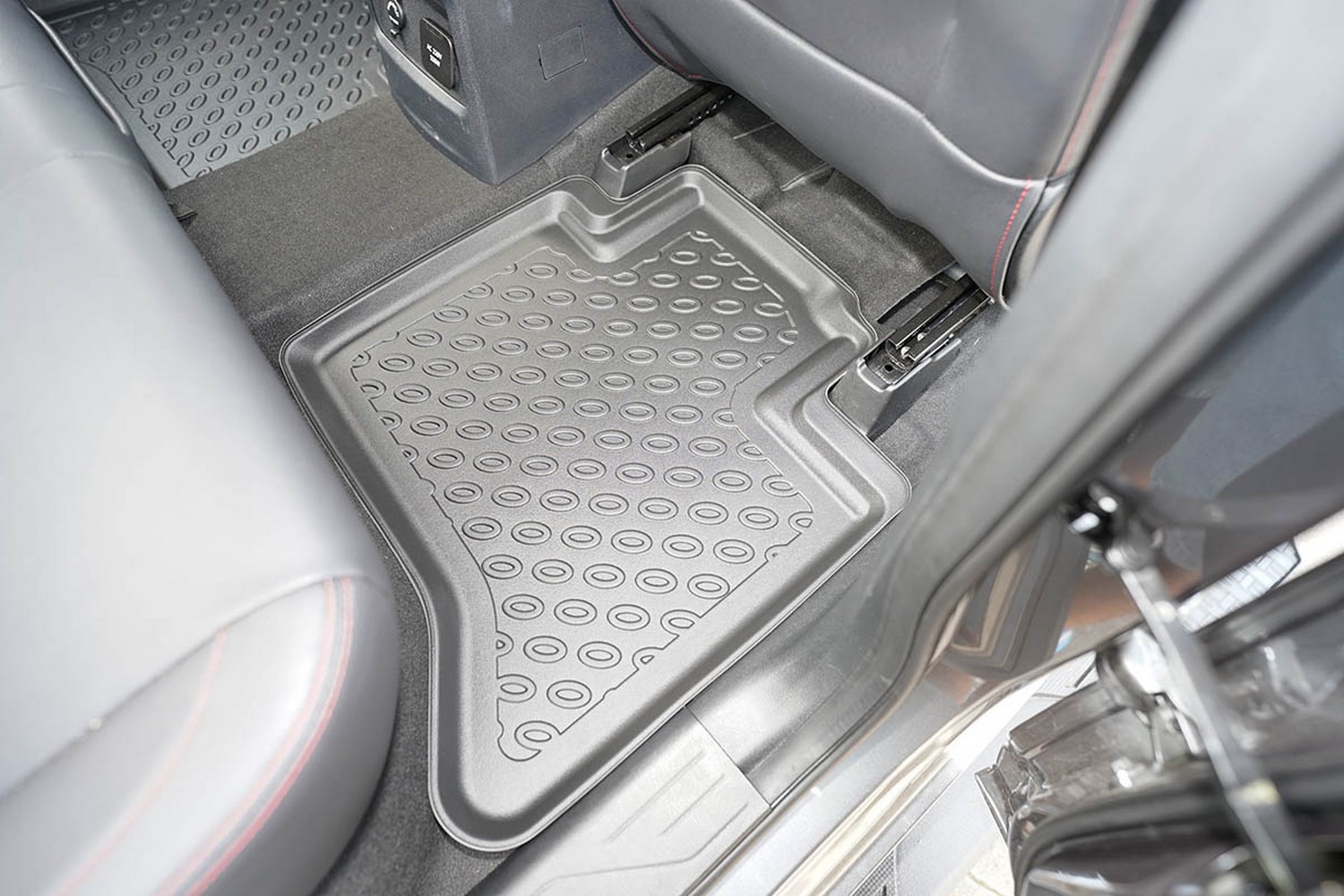 Car mats suitable for Maxus T90 2021-present pickup Cool Liner PE/TPE rubber (MAX1T9FM-C) (5) Car mats suitable for Maxus T90 2021-present pickup Cool Liner PE/TPE rubber (MAX1T9FM-C) (5)