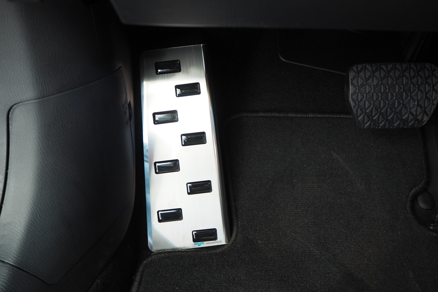 Foot rest trim suitable for Mazda6 (GJ-GL) 2012-present 4-door saloon stainless steel brushed