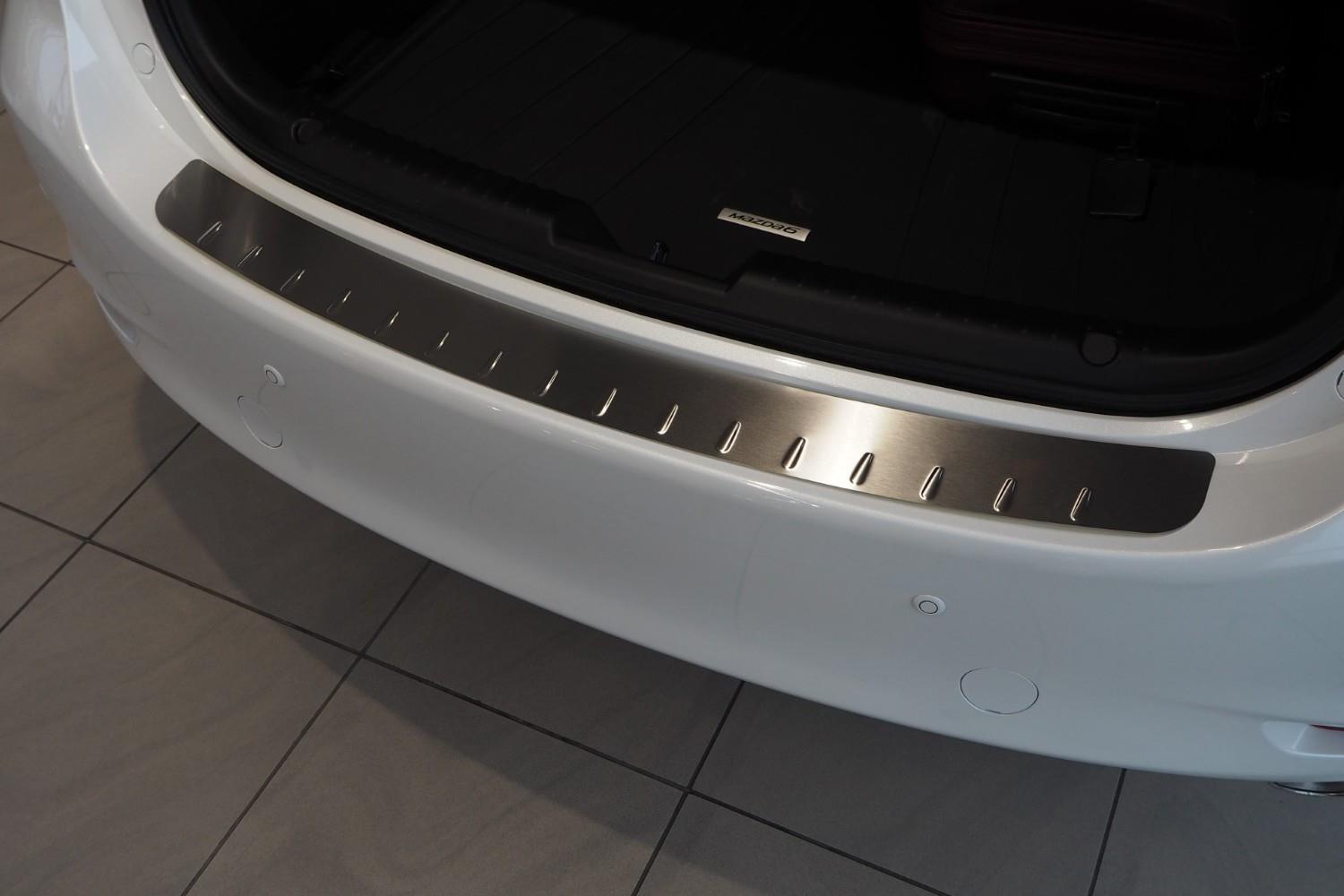Protection de seuil de coffre convient à Mazda6 (GJ-GL) 2012-présent 4 portes tricorps acier inox brossé