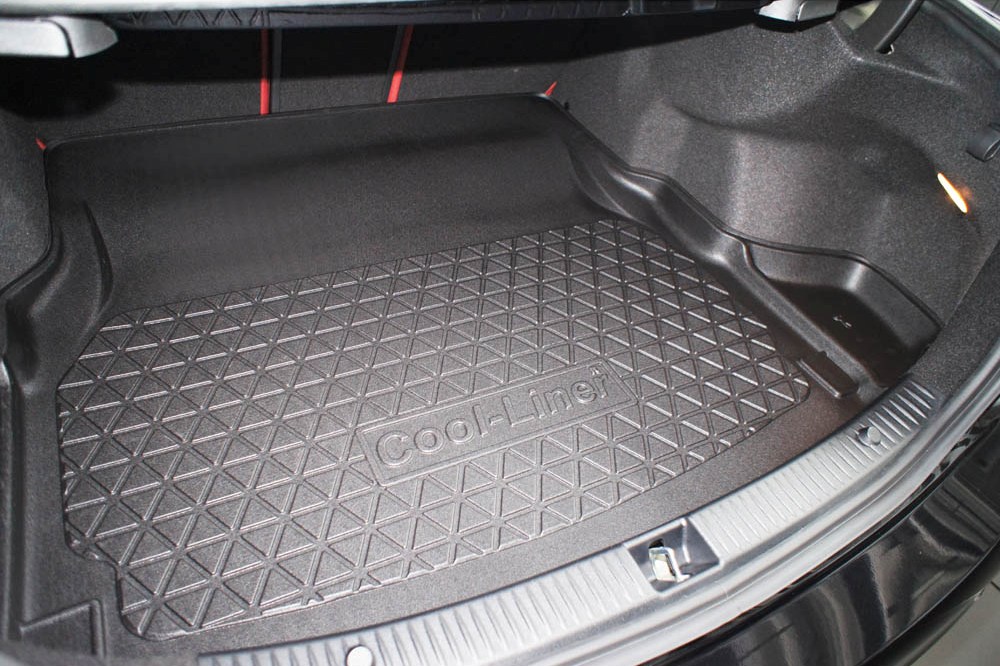 Boot mat Mercedes-Benz C-Class (W205) 2014-2021 4-door saloon Cool Liner anti slip PE/TPE rubber