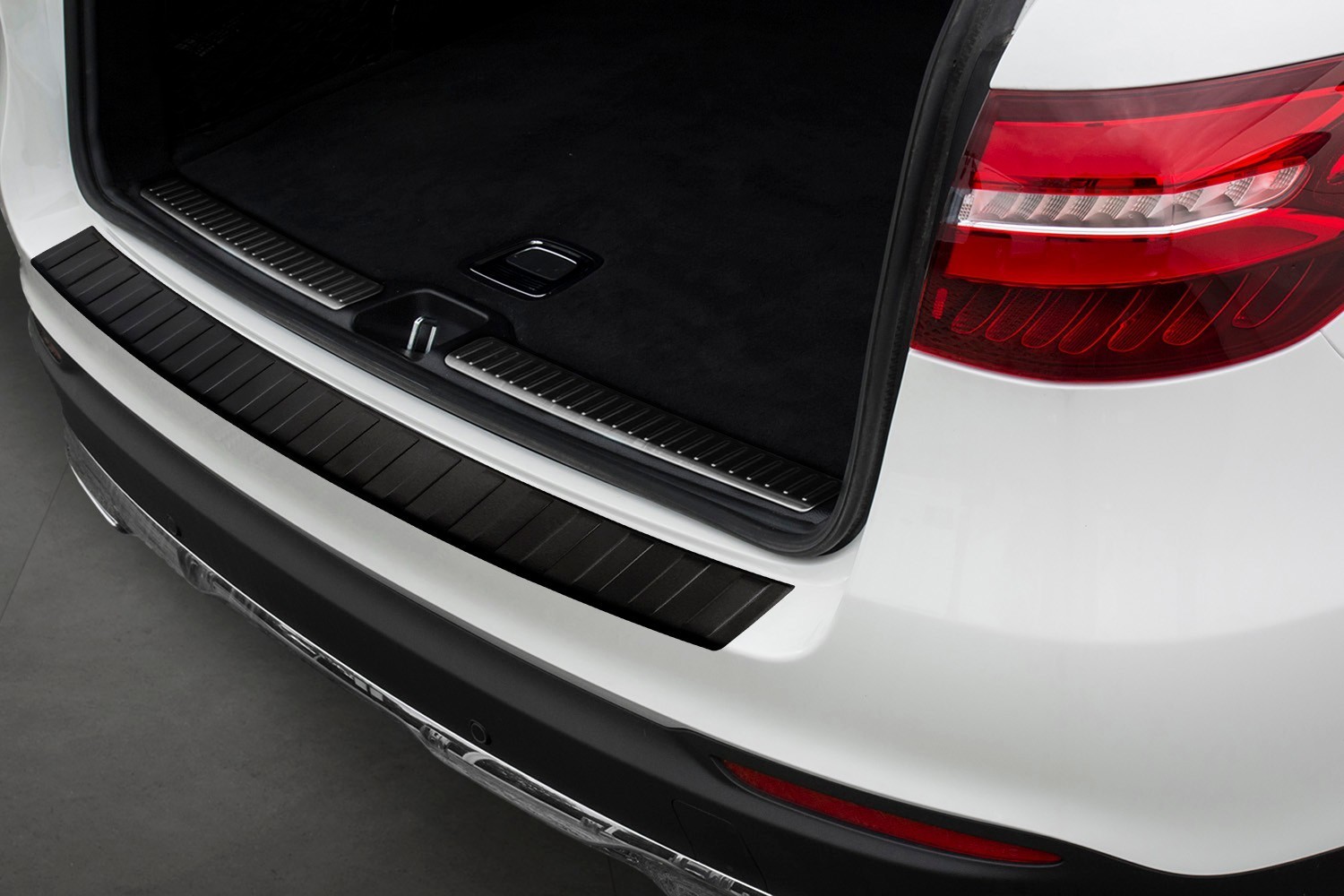 Rear bumper protector Mercedes-Benz GLC (X253) 2015-2022 stainless steel anthracite matt (4)
