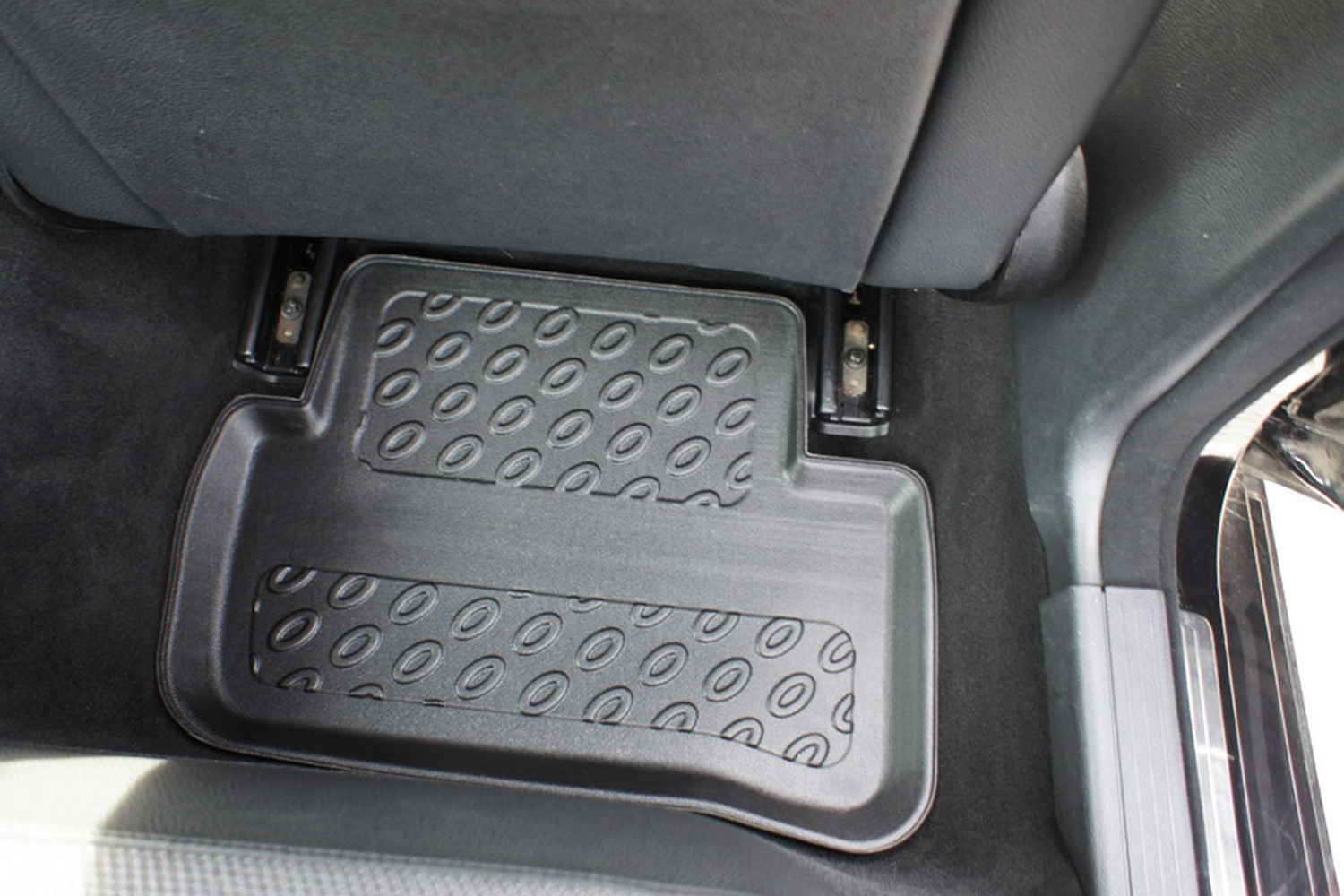 Car mats suitable for Mercedes-Benz C-Class (W204) 2007-2014 4-door saloon Cool Liner PE/TPE rubber (MB1CKFM-C) (5)