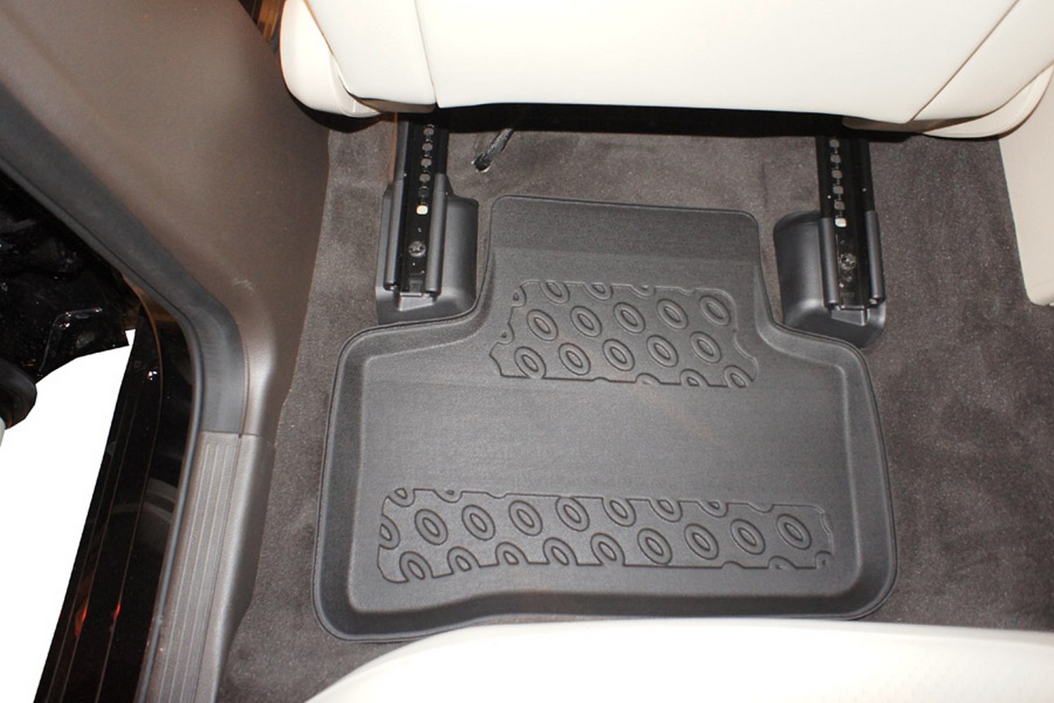 Car mats suitable for Mercedes-Benz GLK (X204) 2008-2015 Cool Liner PE/TPE rubber (MB1GKFM-C) (4) Car mats suitable for Mercedes-Benz GLK (X204) 2008-2015 Cool Liner PE/TPE rubber (MB1GKFM-C) (4)