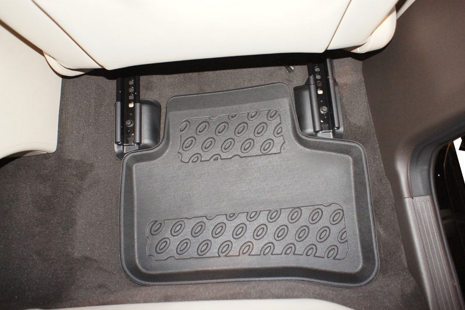 Car mats suitable for Mercedes-Benz GLK (X204) 2008-2015 Cool Liner PE/TPE rubber (MB1GKFM-C) (5) Car mats suitable for Mercedes-Benz GLK (X204) 2008-2015 Cool Liner PE/TPE rubber (MB1GKFM-C) (5)