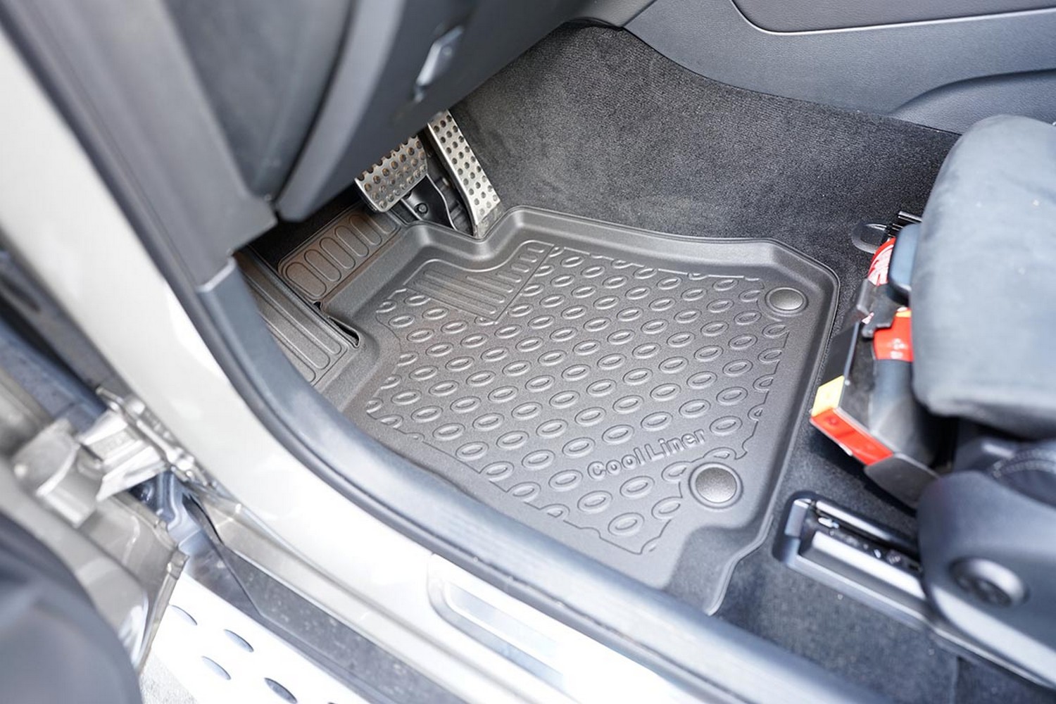 Car mats suitable for Mercedes-Benz EQC (N293) 2019-2023 Cool Liner PE/TPE rubber (MB1QCFM-C) (2) Car mats suitable for Mercedes-Benz EQC (N293) 2019-2023 Cool Liner PE/TPE rubber (MB1QCFM-C) (2)