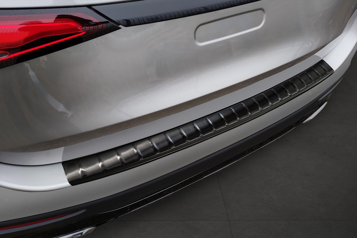 Rear bumper protector Mercedes-Benz GLC (X254) 2022-present stainless steel brushed anthracite