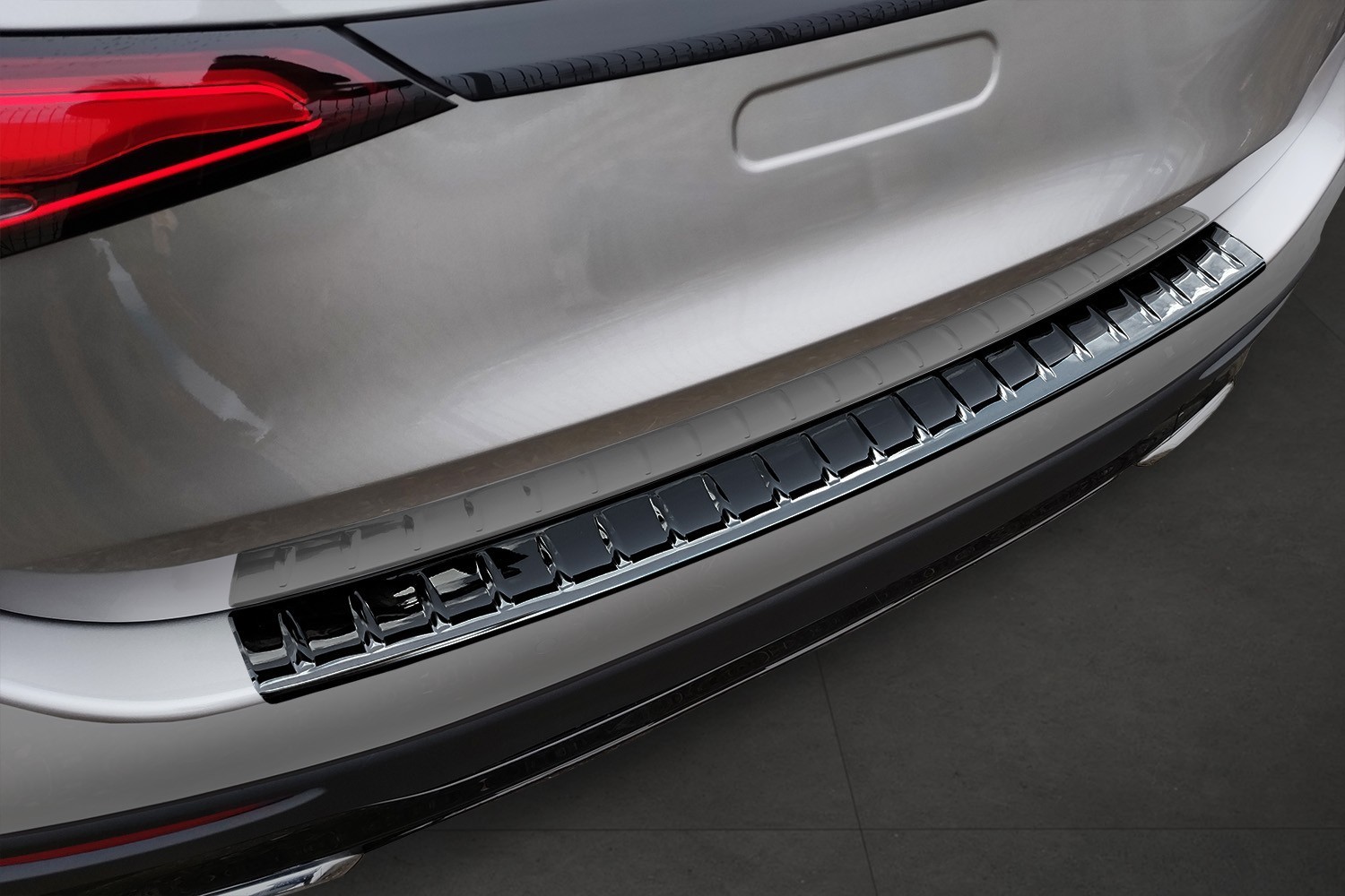 Protection de seuil de coffre convient à Mercedes-Benz GLC (X254) 2022-présent acier inox anthracite brillant