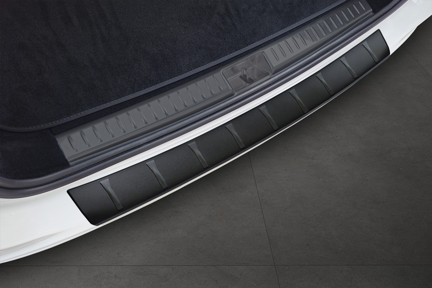 Protection de seuil de coffre convient à Mercedes-Benz Classe E estate (S214) 2023-présent break acier inox noir mat