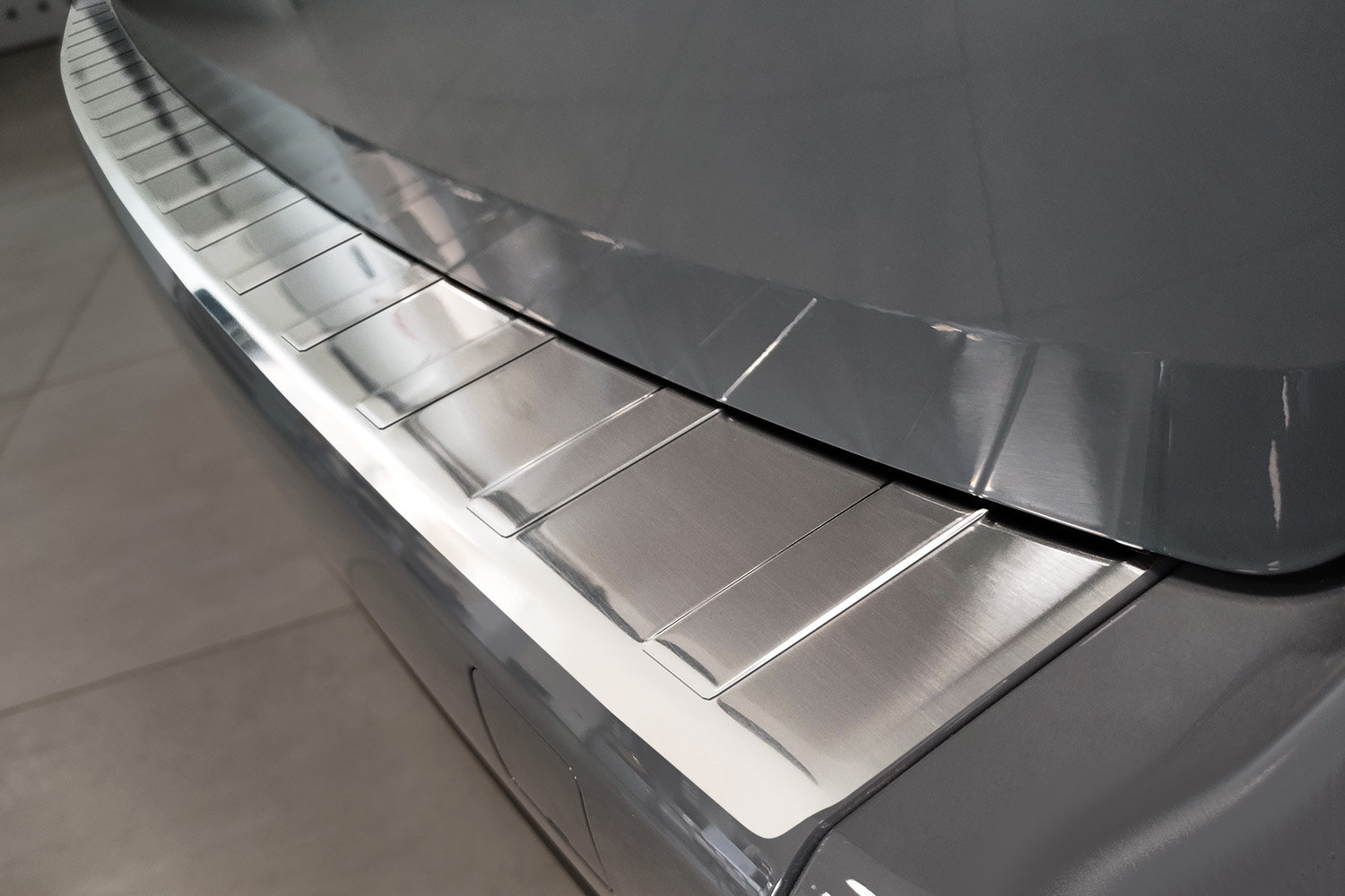 Protection de seuil de coffre convient à Mercedes-Benz Citan (W420) 2021-présent acier inox brossé
