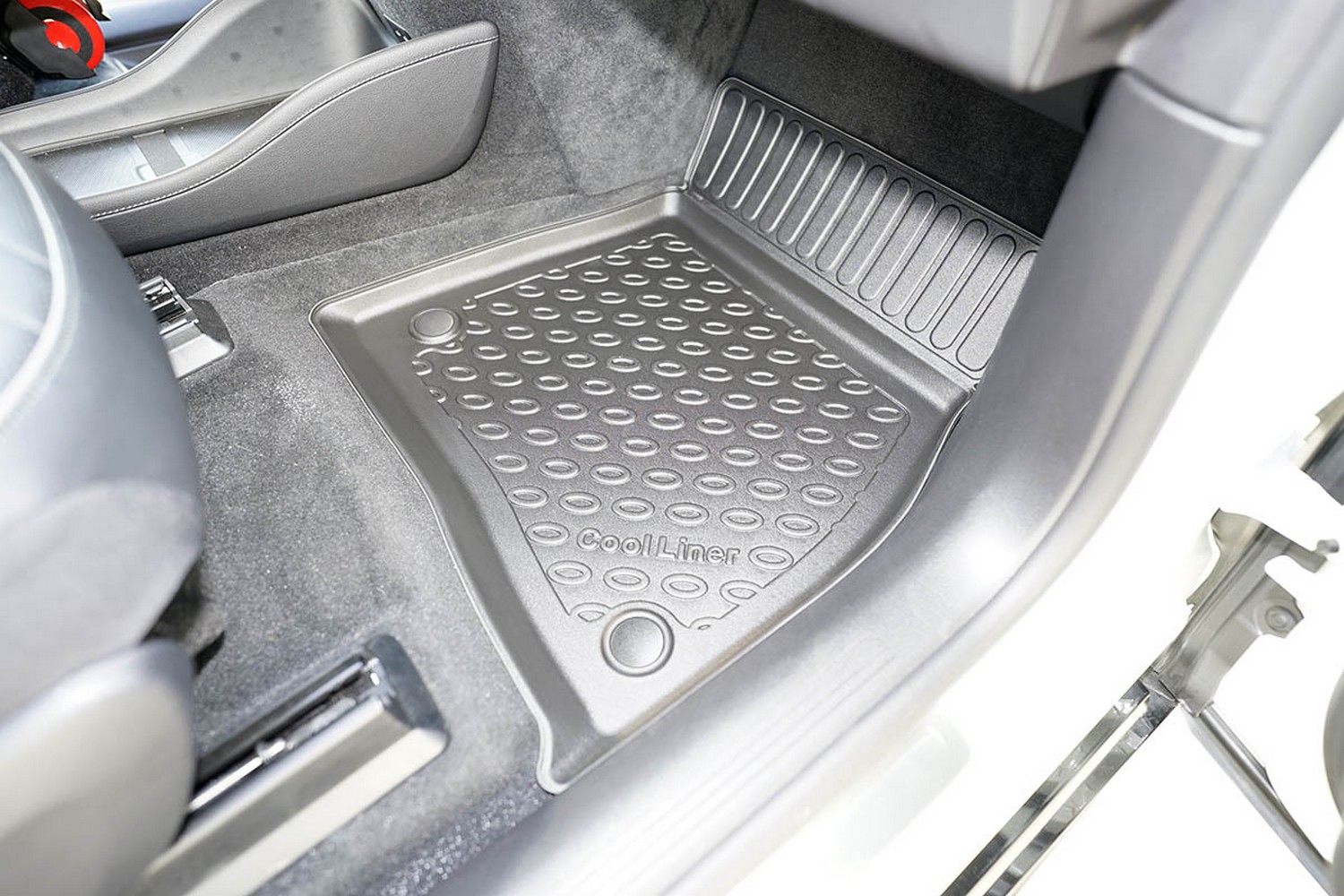 Car mats suitable for Mercedes-Benz EQS SUV (X296) 2022-present Cool Liner PE/TPE rubber (MB2QSFM-C) (3)