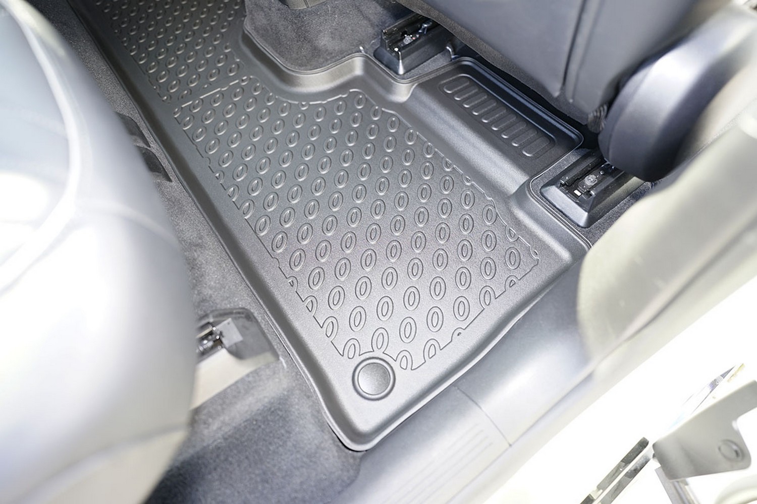 Car mats suitable for Mercedes-Benz EQS SUV (X296) 2022-present Cool Liner PE/TPE rubber (MB2QSFM-C) (4)