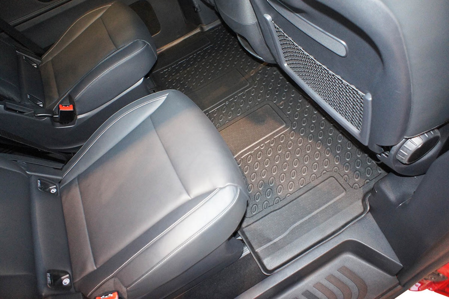 Car mats suitable for Mercedes-Benz Vito (W447) 2014-present Cool Liner PE/TPE rubber (MB2VIFM-C) (6) Car mats suitable for Mercedes-Benz Vito (W447) 2014-present Cool Liner PE/TPE rubber (MB2VIFM-C) (6)