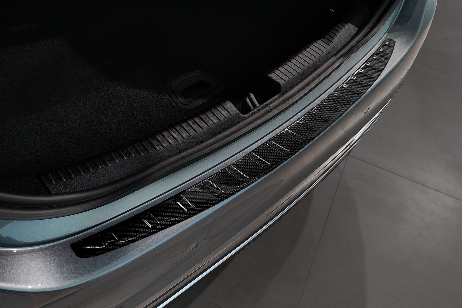 Protection de seuil de coffre convient à Mercedes-Benz Classe C (W206) 2021-présent 4 portes tricorps carbone
