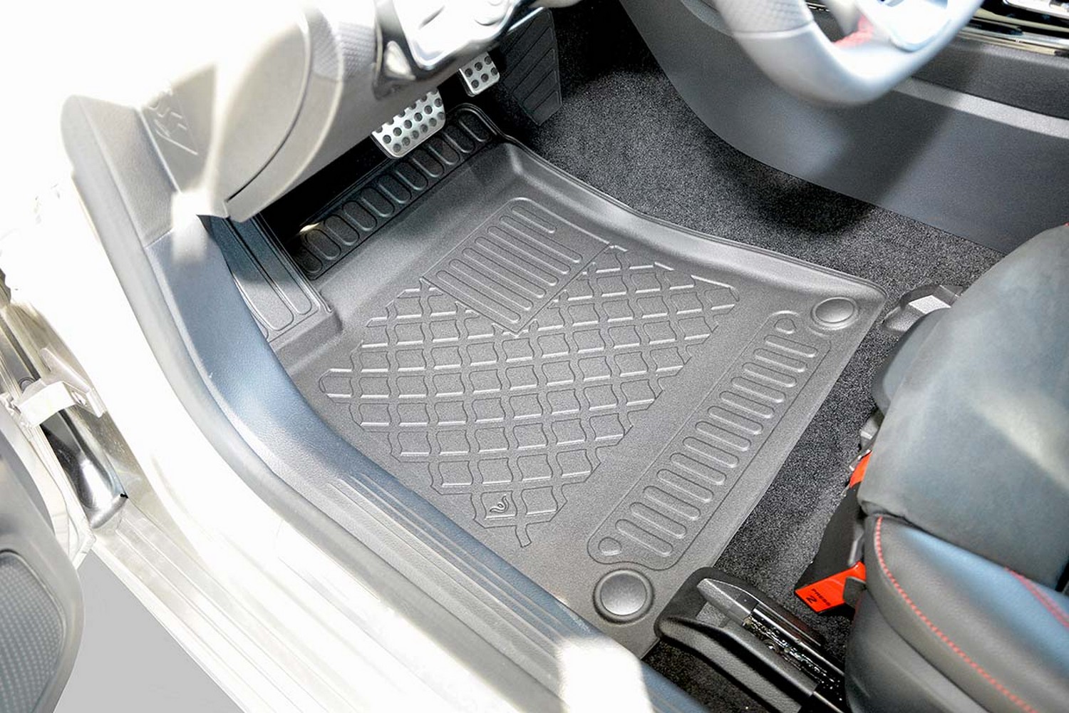 Car mats suitable for Mercedes-Benz A-Class (V177) 2018-present 4-door saloon Guardliner PE/TPE rubber (MB3AKFM-G) (2)