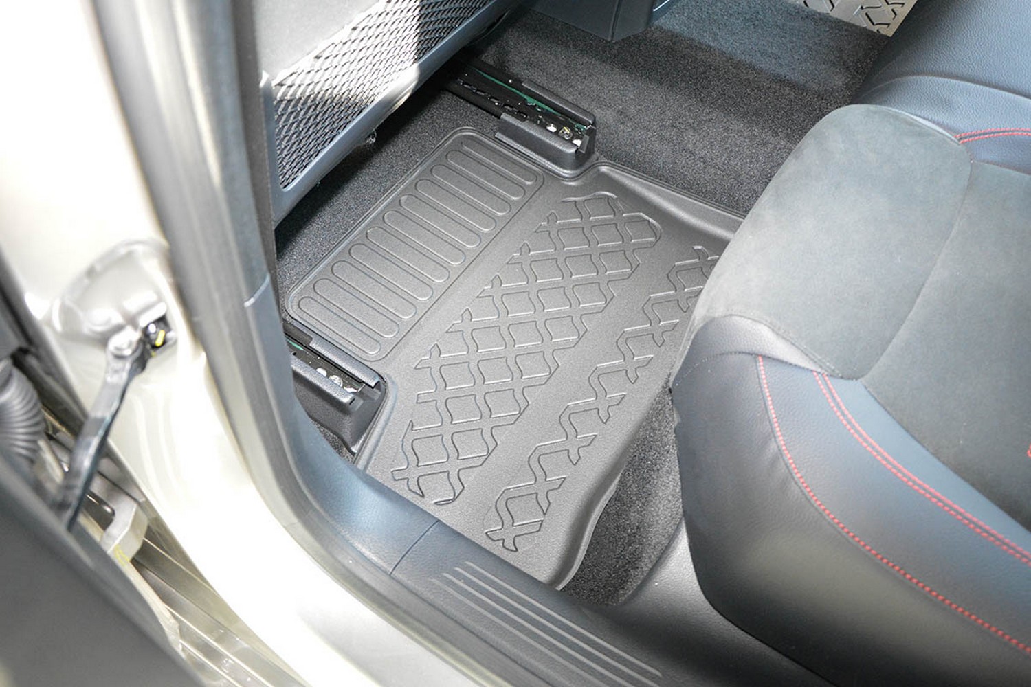 Car mats suitable for Mercedes-Benz A-Class (V177) 2018-present 4-door saloon Guardliner PE/TPE rubber (MB3AKFM-G) (4)