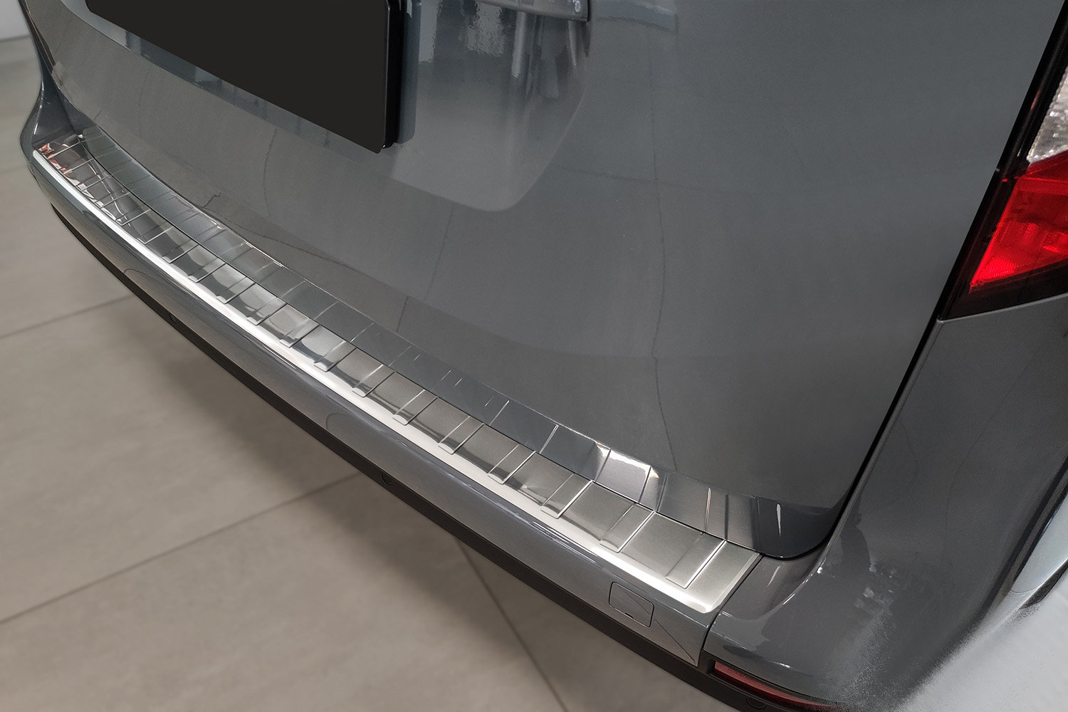 Rear bumper protector Mercedes-Benz Citan Tourer (W420) 2021-present stainless steel (2) Rear bumper protector Mercedes-Benz Citan Tourer (W420) 2021-present stainless steel (2)