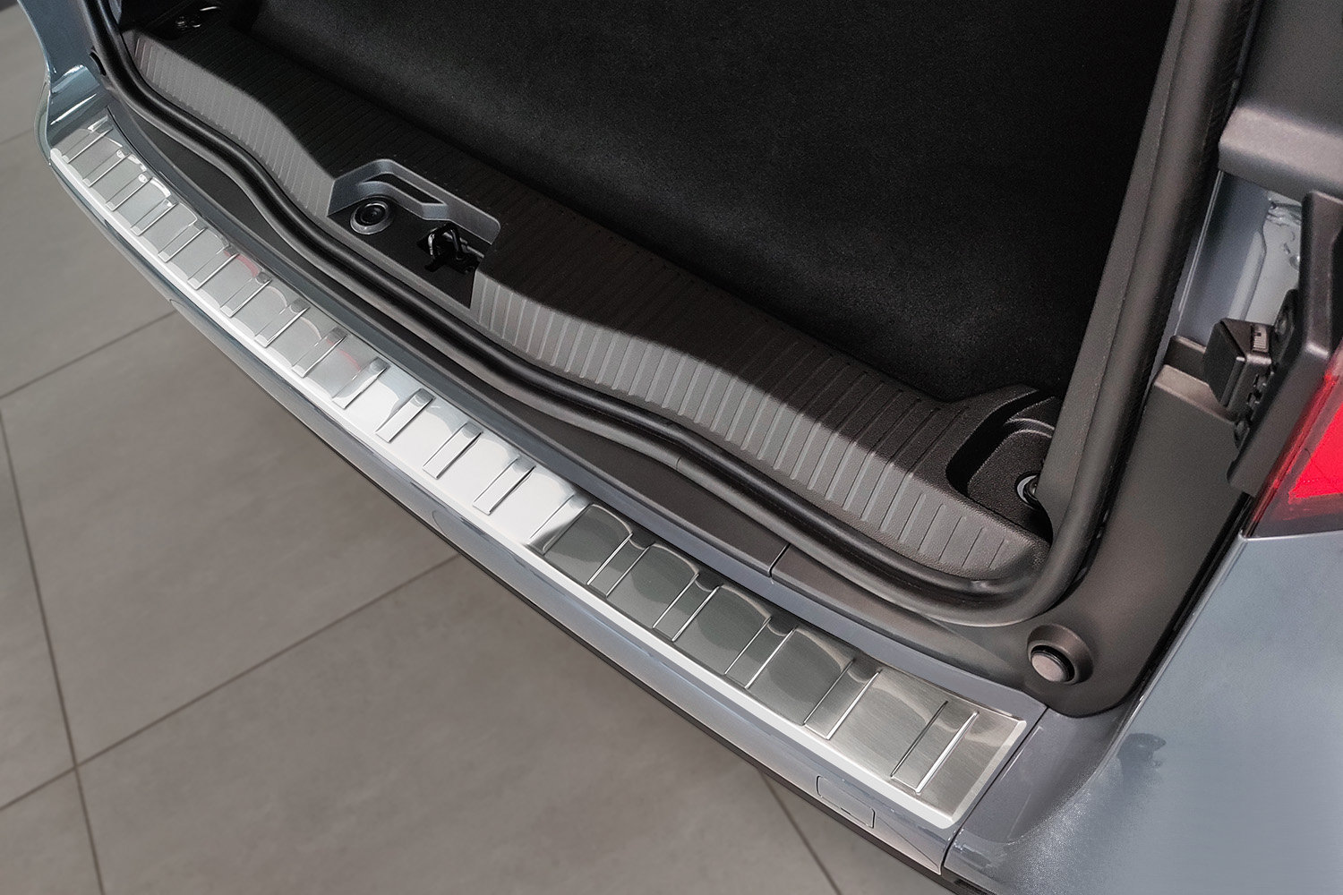 Rear bumper protector Mercedes-Benz Citan Tourer (W420) 2021-present stainless steel (4) Rear bumper protector Mercedes-Benz Citan Tourer (W420) 2021-present stainless steel (4)