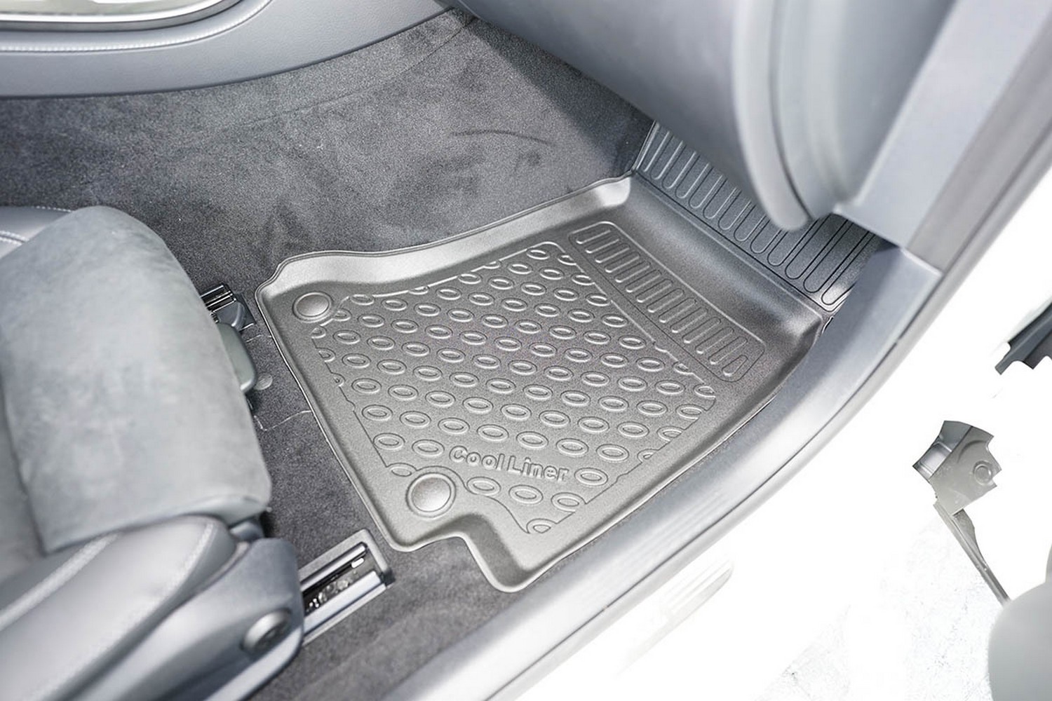 Car mats suitable for Mercedes-Benz E-Class (W213) 2016-2023 4-door saloon Cool Liner PE/TPE rubber (MB3EKFM-C) (3) Car mats suitable for Mercedes-Benz E-Class (W213) 2016-2023 4-door saloon Cool Liner PE/TPE rubber (MB3EKFM-C) (3)