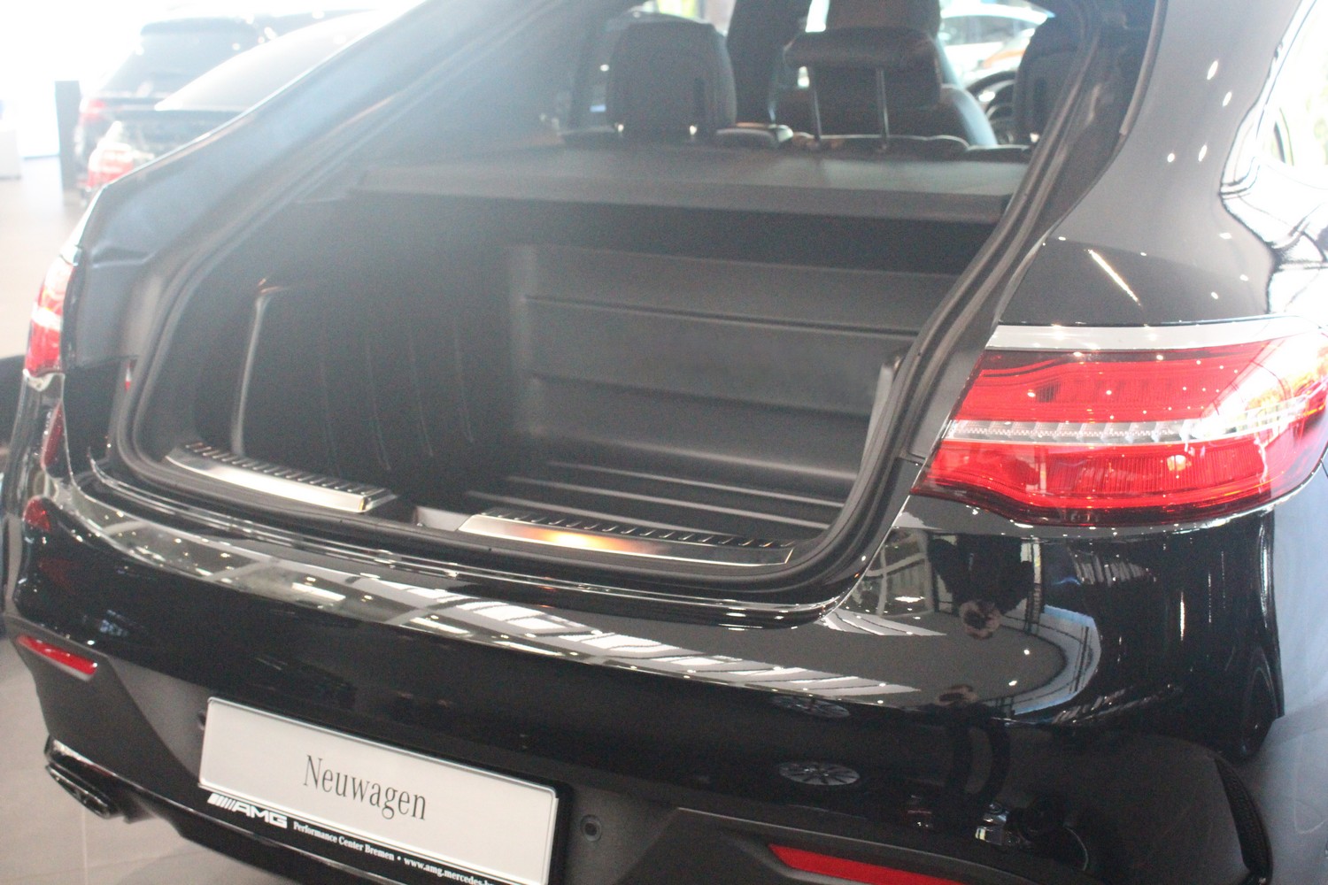 Boot liner suitable for Mercedes-Benz GLE Coupé (C292) 2015-2019 Boot-Guard 99 x 90 x 33 cm (MB3GEBG) (2) Boot liner suitable for Mercedes-Benz GLE Coupé (C292) 2015-2019 Boot-Guard 99 x 90 x 33 cm (MB3GEBG) (2)