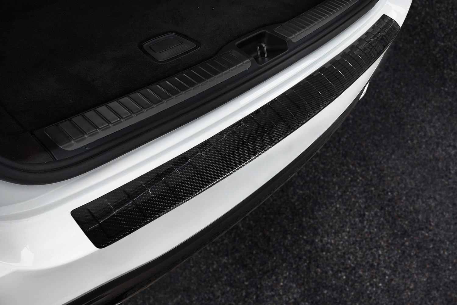Rear bumper protector Mercedes-Benz GLS (X167) 2019-present carbon