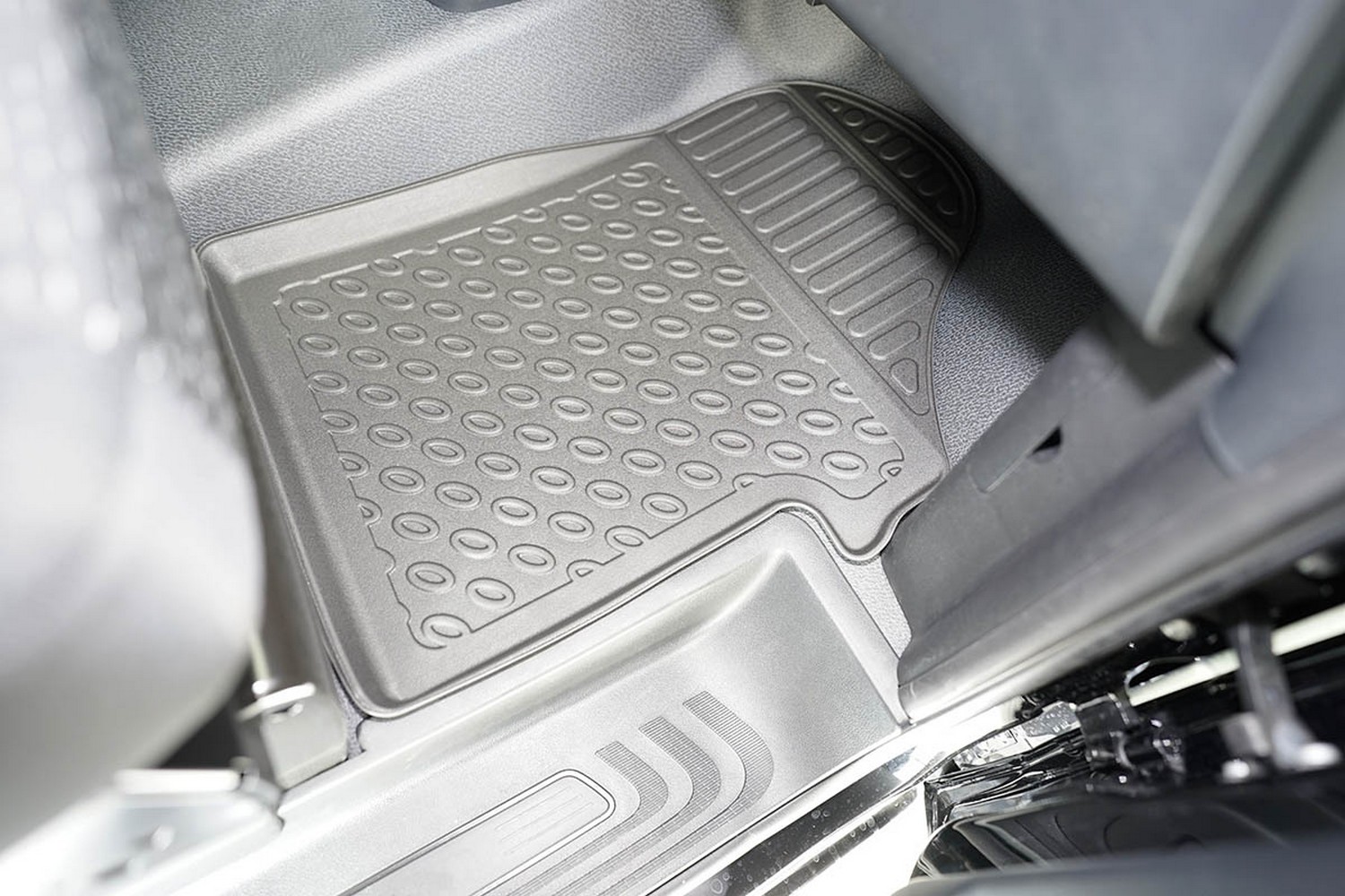 Car mats suitable for Mercedes-Benz V-Class (W447) 2014-present Cool Liner PE/TPE rubber (MB3VIFM-C) (3) Car mats suitable for Mercedes-Benz V-Class (W447) 2014-present Cool Liner PE/TPE rubber (MB3VIFM-C) (3)