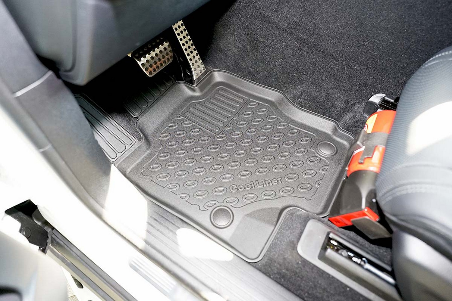 Car mats suitable for Mercedes-Benz GLE Coup&eacute; (C167) 2019-present Cool Liner PE/TPE rubber (MB4GEFM-C) (2)