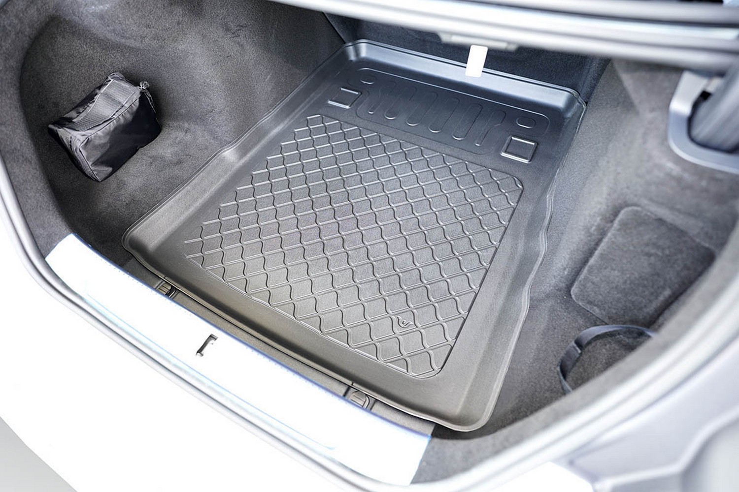 Boot mat suitable for Mercedes-Benz S-Class (V223) 2021-present 4-door saloon Guardliner anti slip PE/TPE rubber (MB6SKTM-G) (