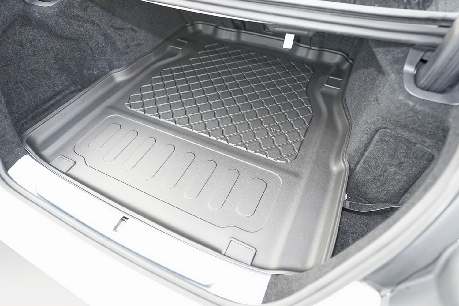 Boot mat suitable for Mercedes-Benz S-Class (W223) 2020-present 4-door saloon Guardliner anti slip PE/TPE rubber (MB7SKTM-G) (