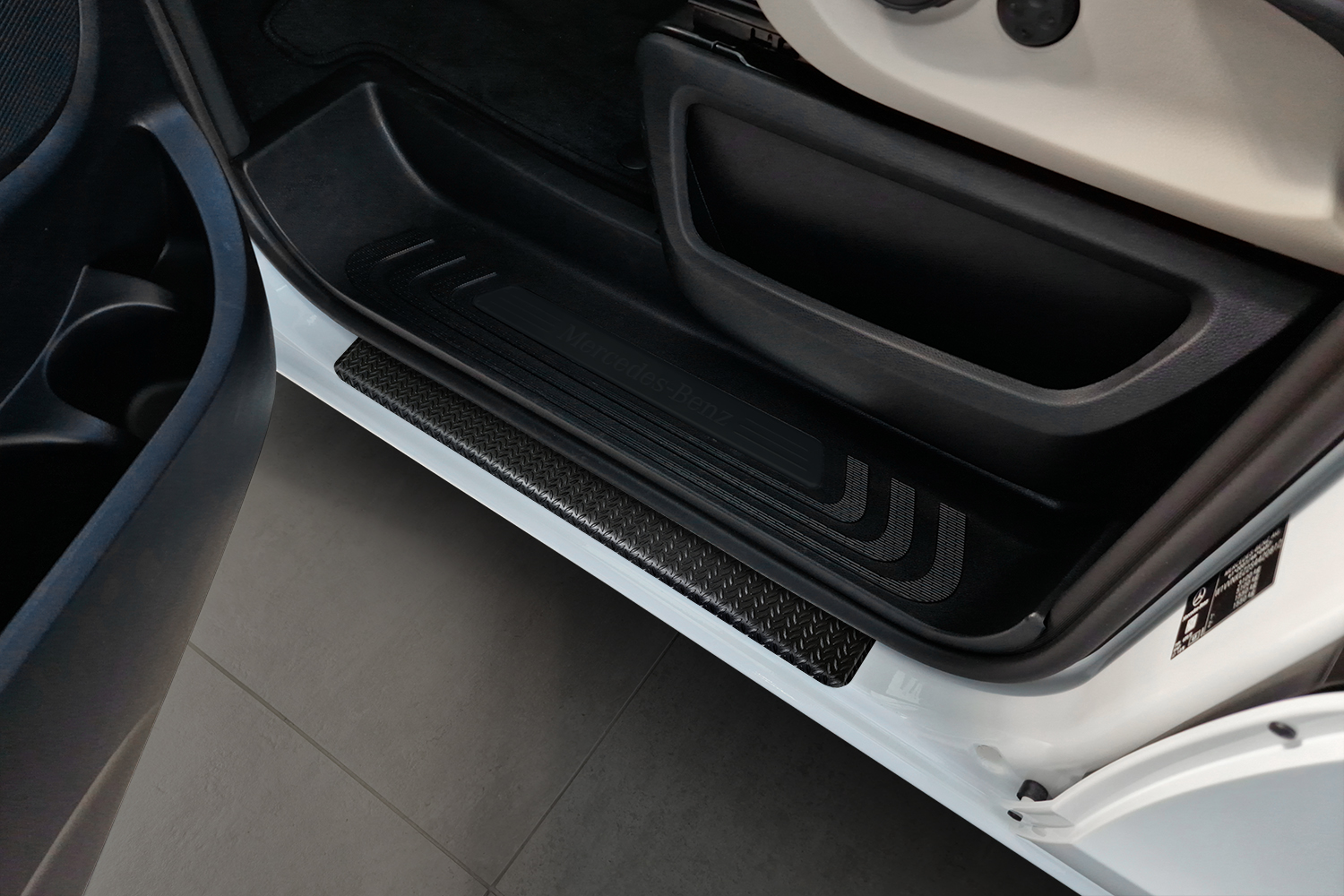 Instaplijsten geschikt voor Mercedes-Benz Vito - V-Klasse (W447) 2014-heden aluminium traanplaat mat zwart 2-delig