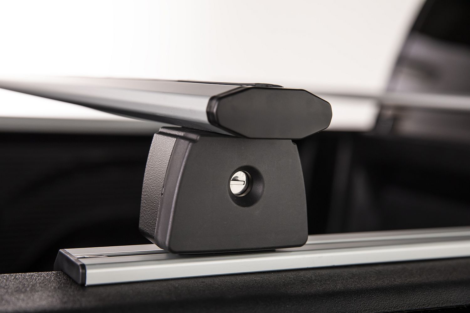 Menabo TBR pickup bed bars silver - Laderaum?Gestell Silber - pick up drager zilver - rack de benne argent (4) Menabo TBR pickup bed bars silver - Laderaum?Gestell Silber - pick up drager zilver - rack de benne argent (4)