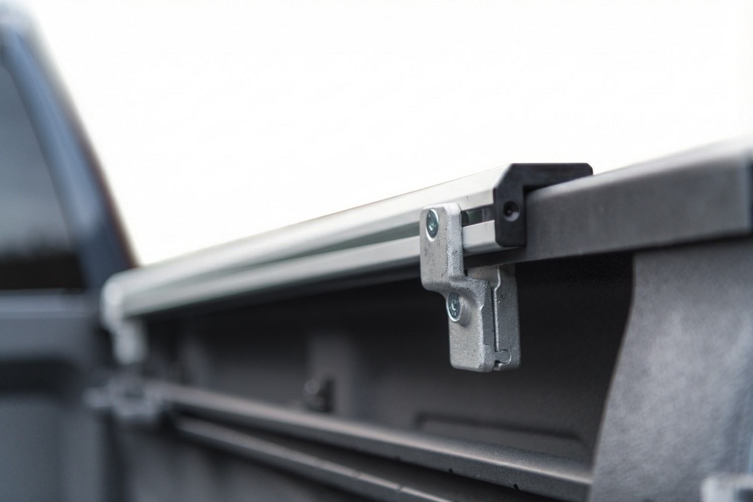 Menabo TBR T-slot mounting kit