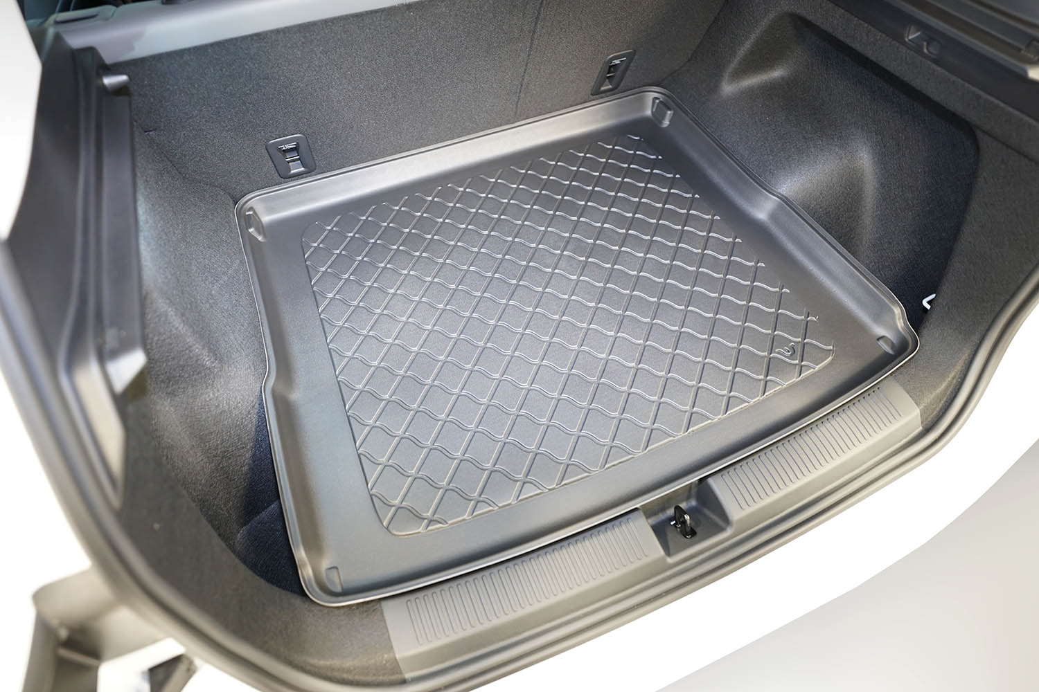 Boot mat suitable for MG S5 EV 2025-present Guardliner anti slip PE/TPE rubber (MG1MGSTM-G) (4)