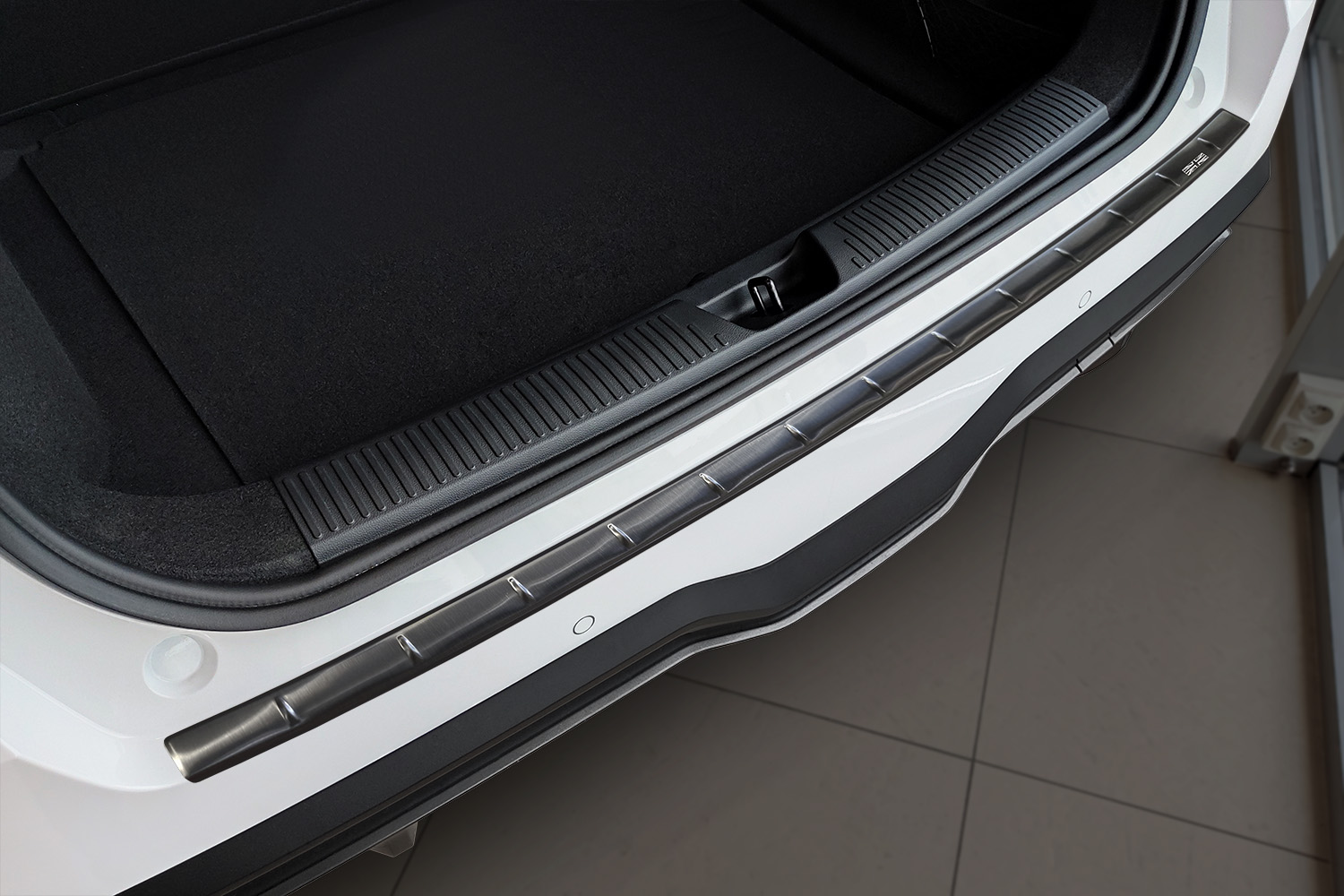Protection de seuil de coffre convient à MG MG 4 EV 2022-présent 5 portes bicorps acier inox brossé anthracite
